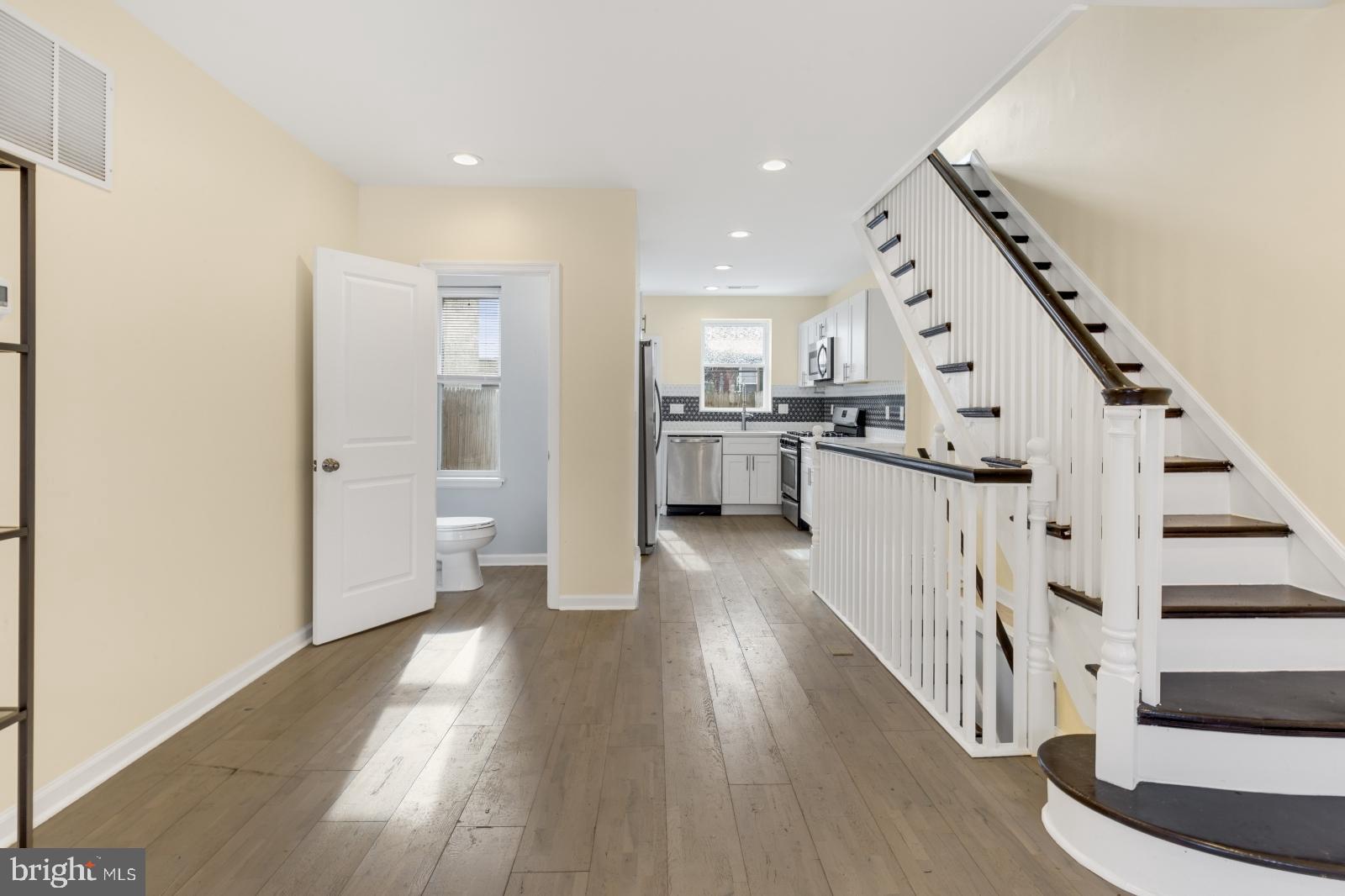 POINT BREEZE - Residential Lease