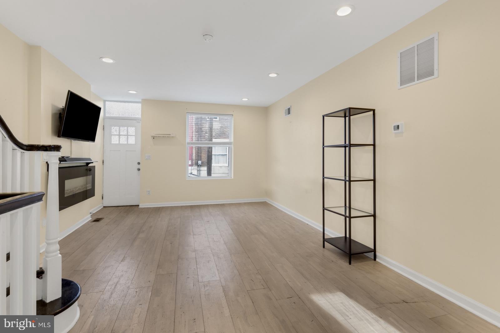 POINT BREEZE - Residential Lease