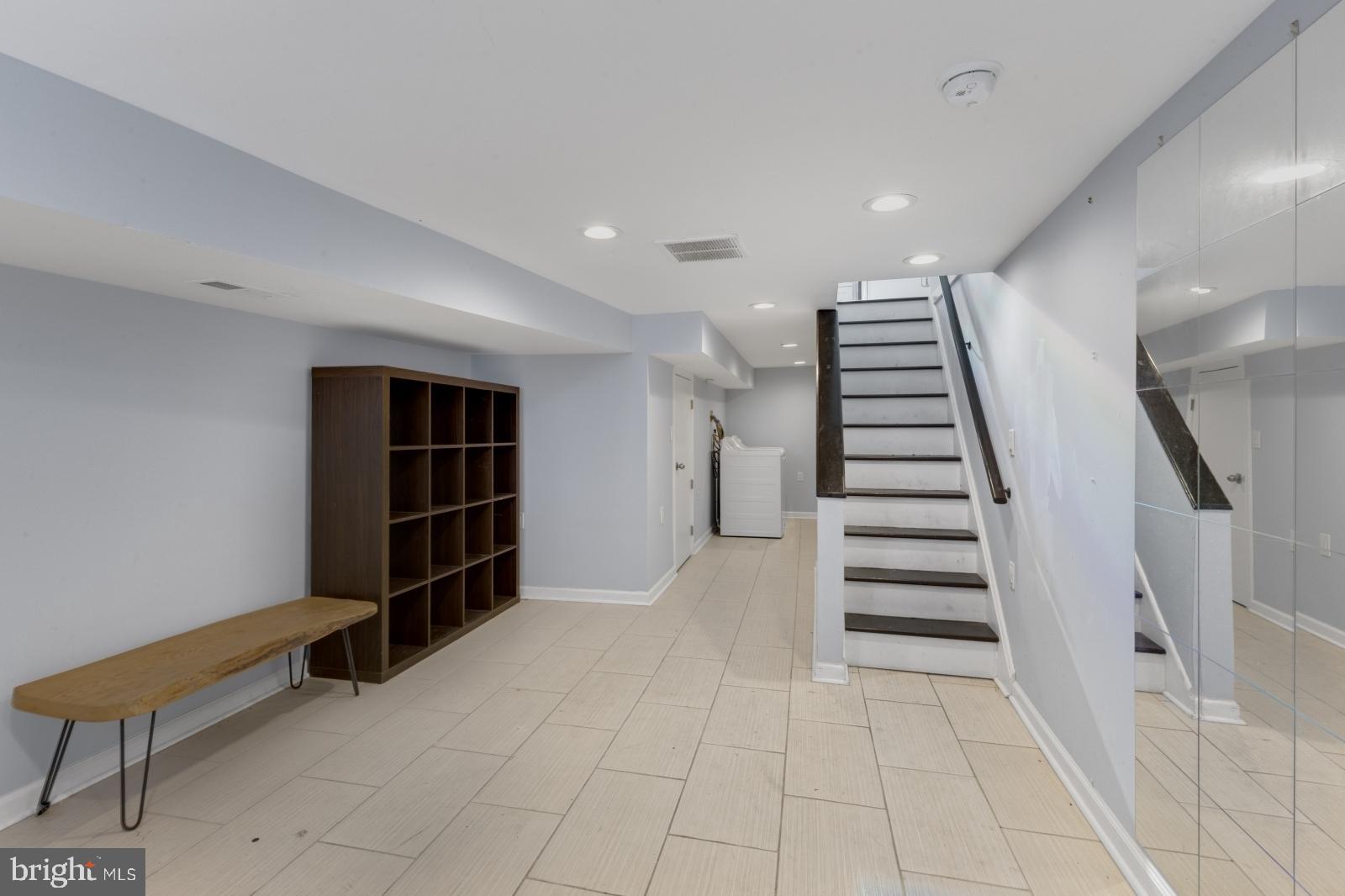 POINT BREEZE - Residential Lease