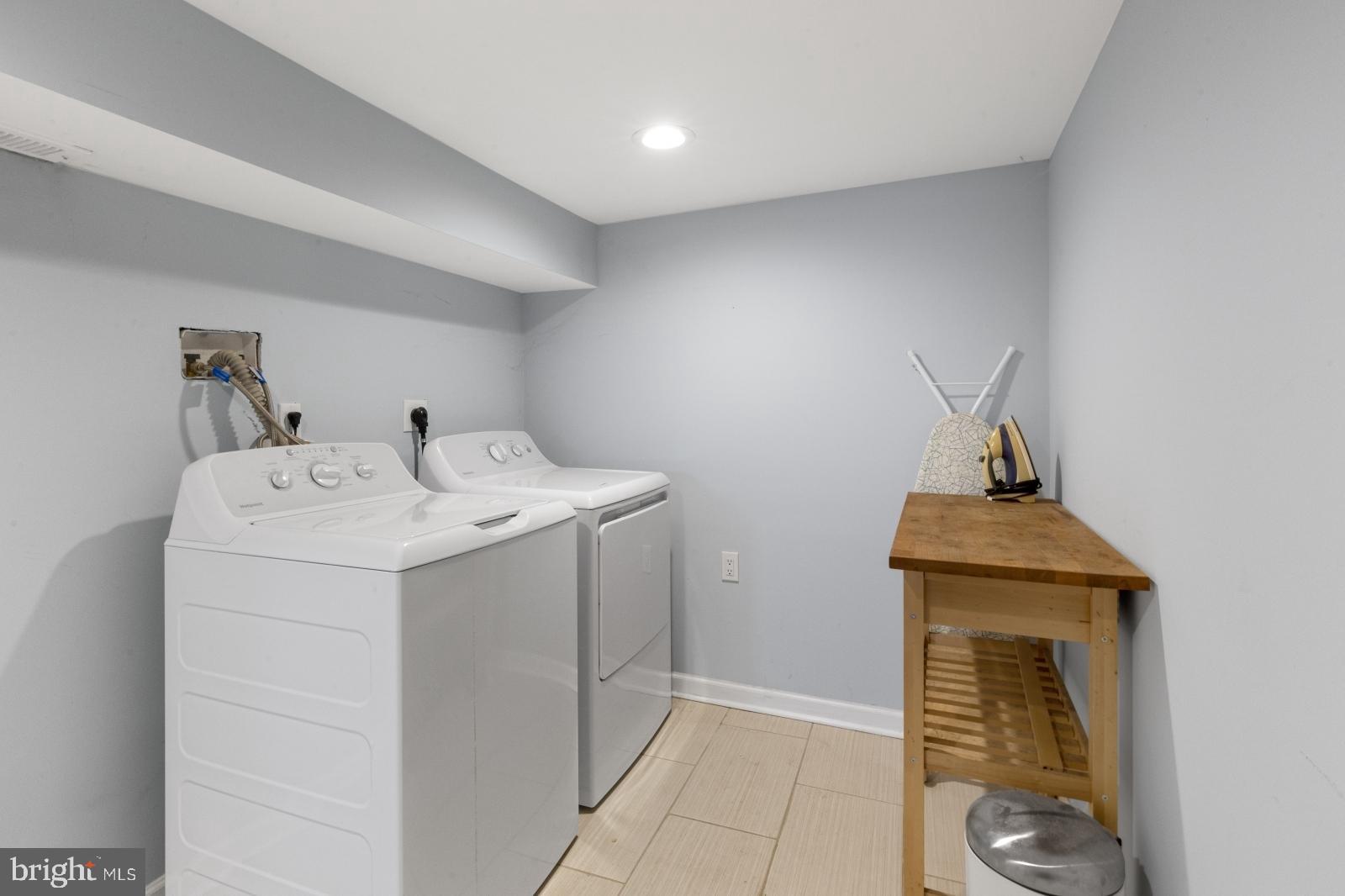 POINT BREEZE - Residential Lease