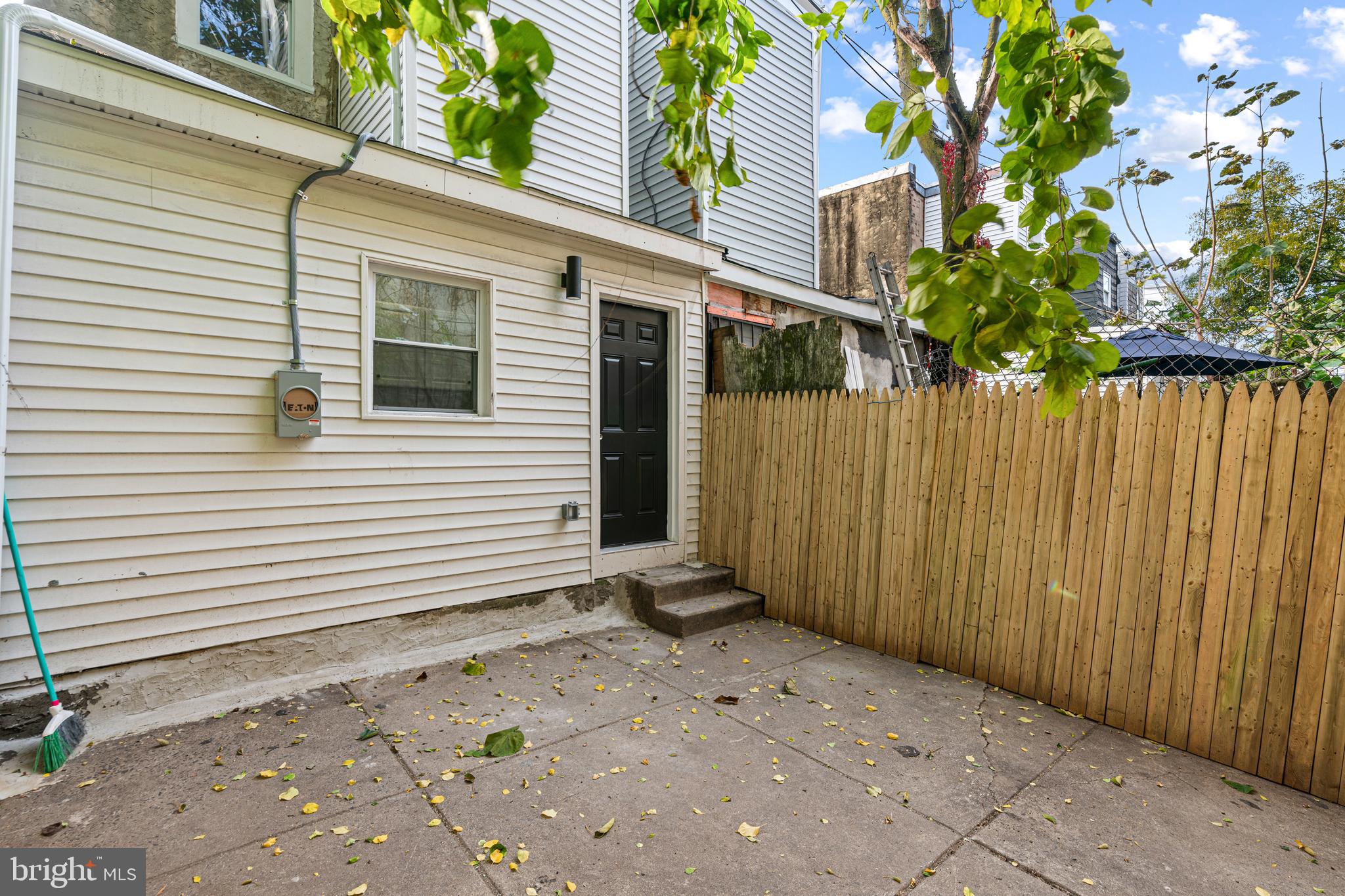 KENSINGTON - Residential