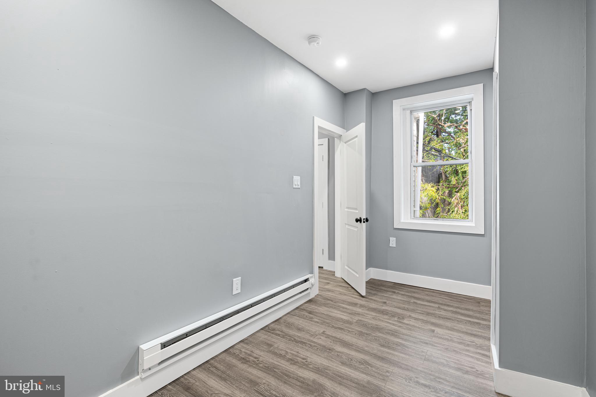 KENSINGTON - Residential