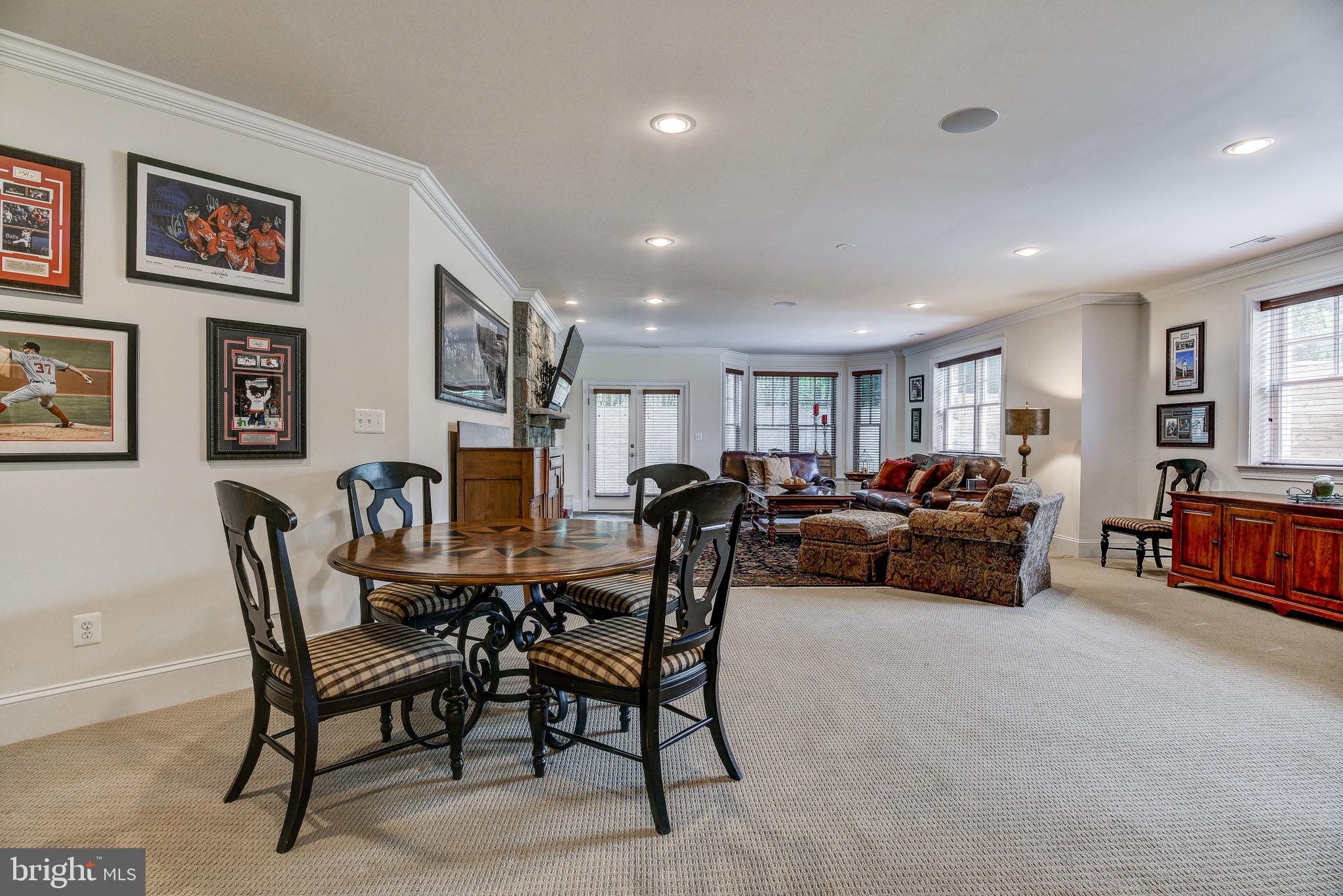 POTOMAC OUTSIDE - Residential