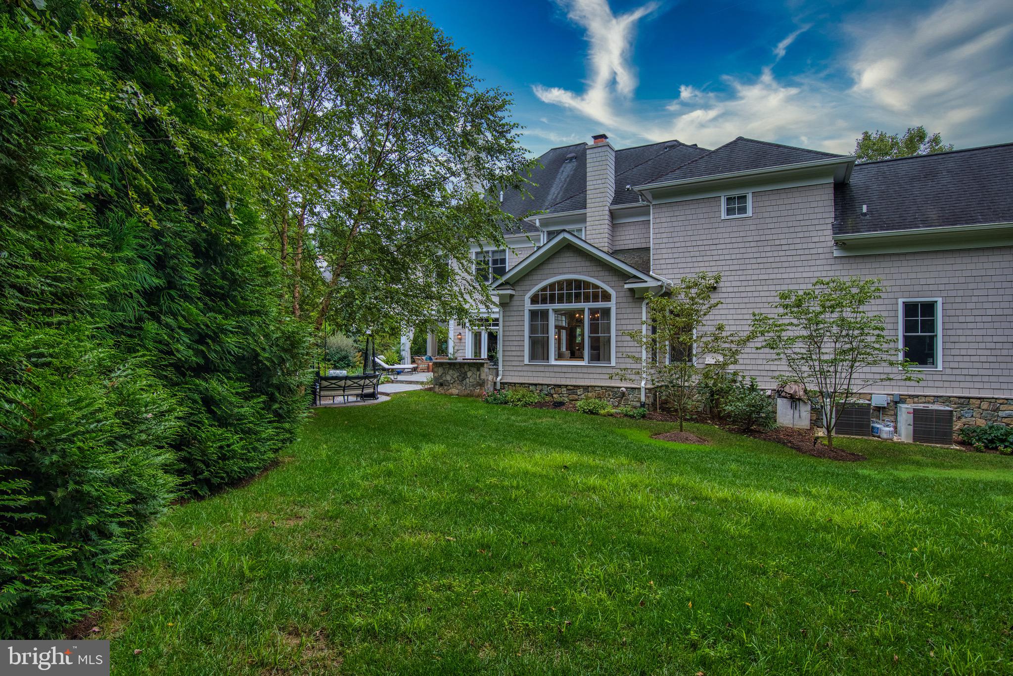 POTOMAC OUTSIDE - Residential