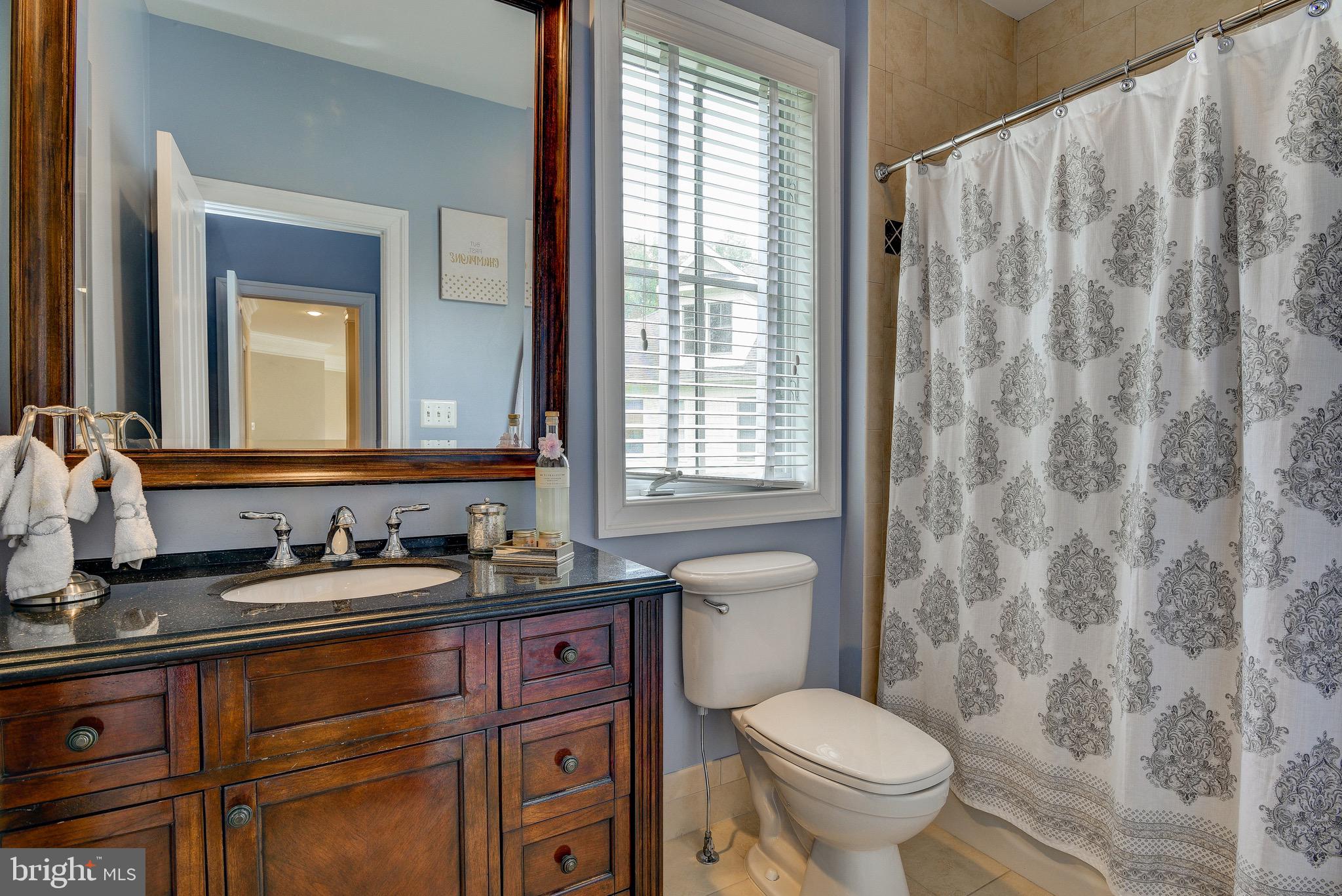 POTOMAC OUTSIDE - Residential