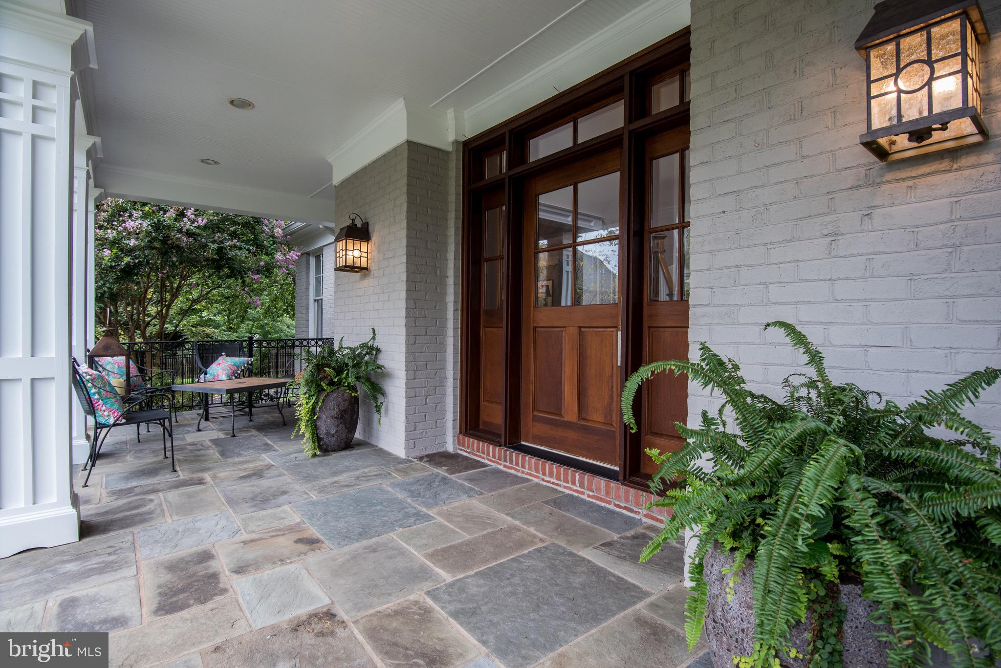 POTOMAC OUTSIDE - Residential