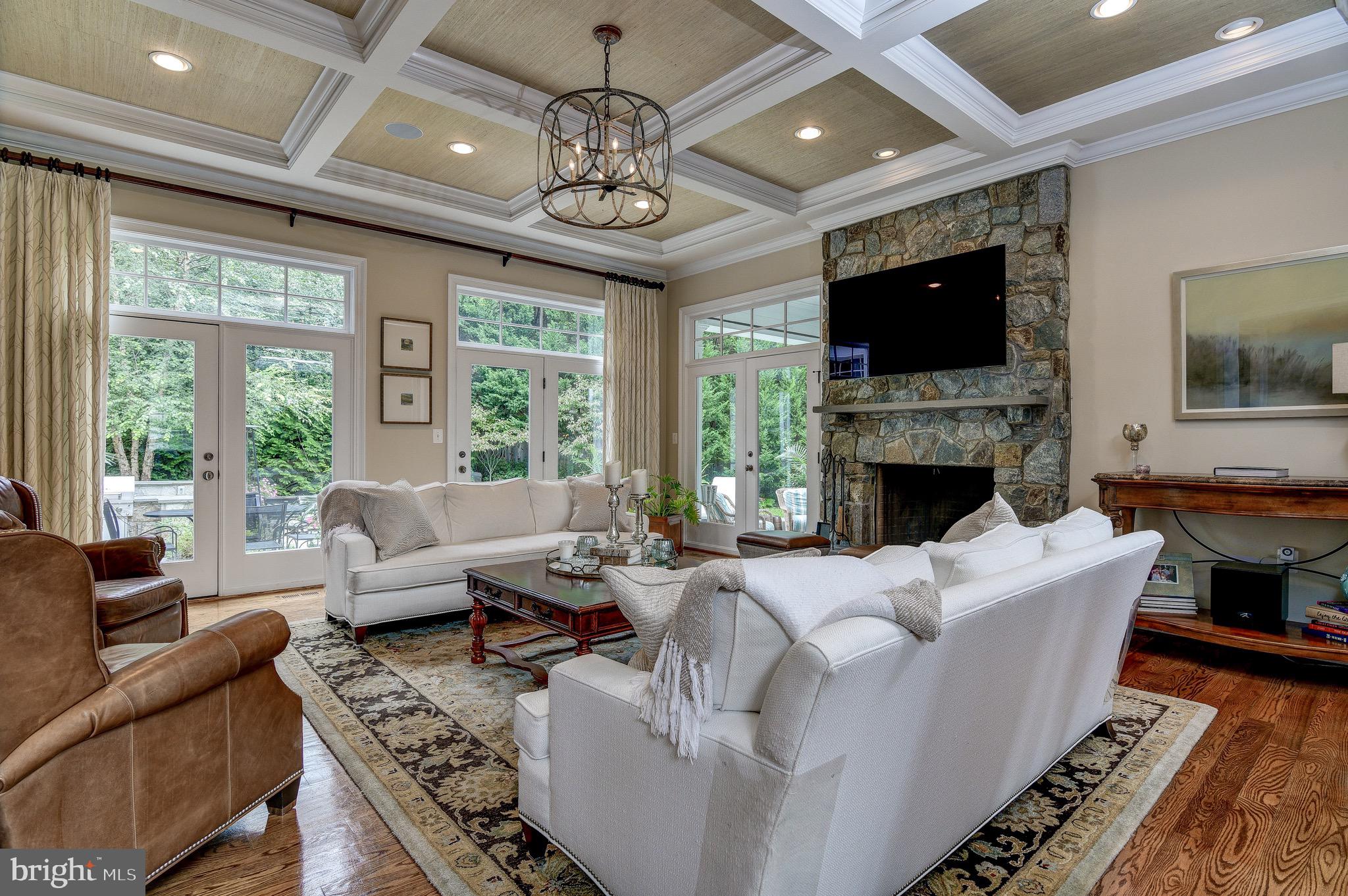 POTOMAC OUTSIDE - Residential