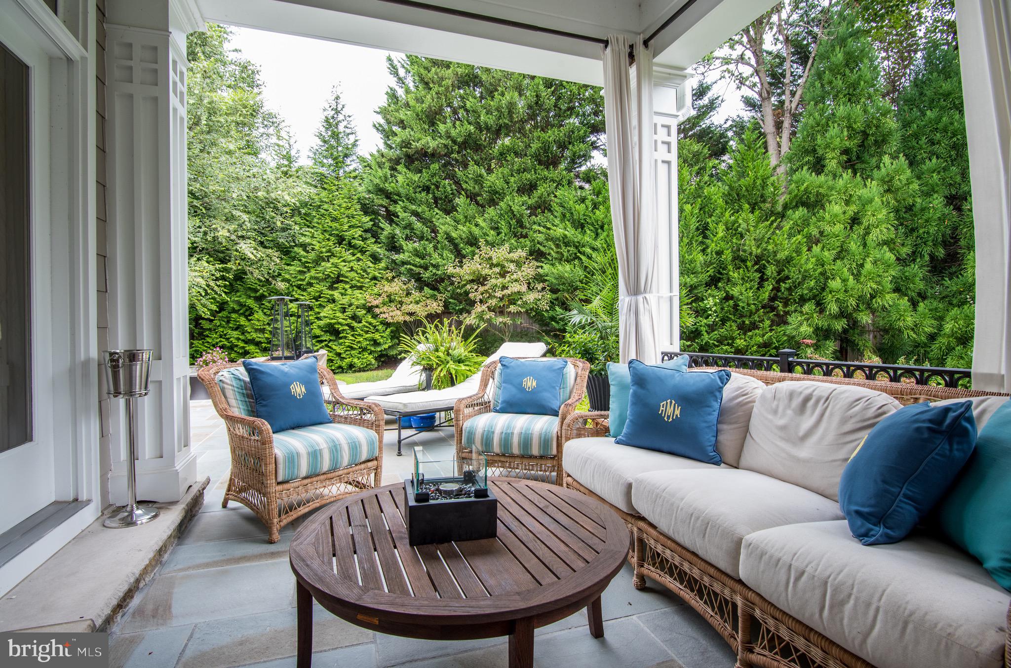 POTOMAC OUTSIDE - Residential