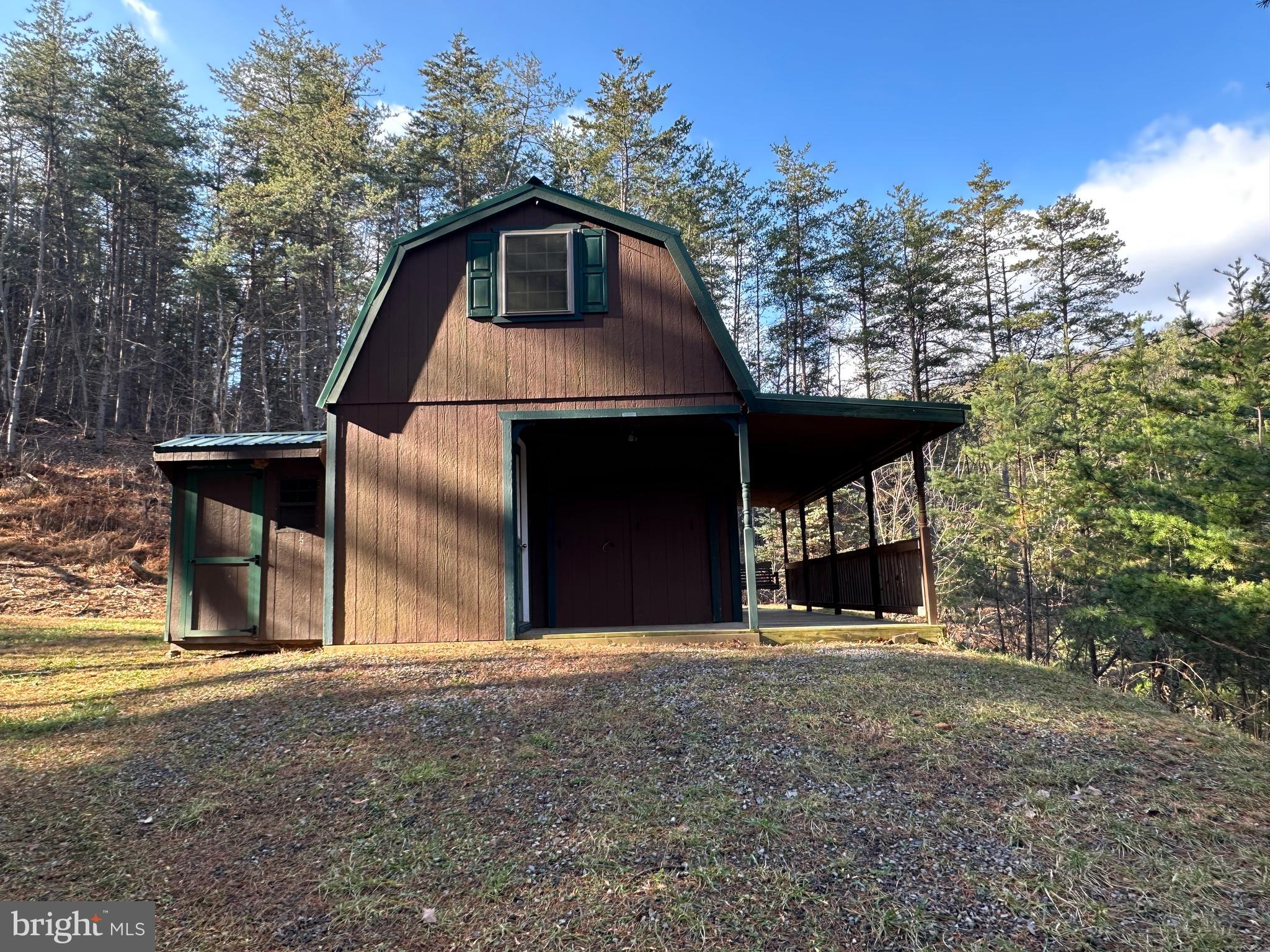 BLUFFS ON THE POTOMAC - Land