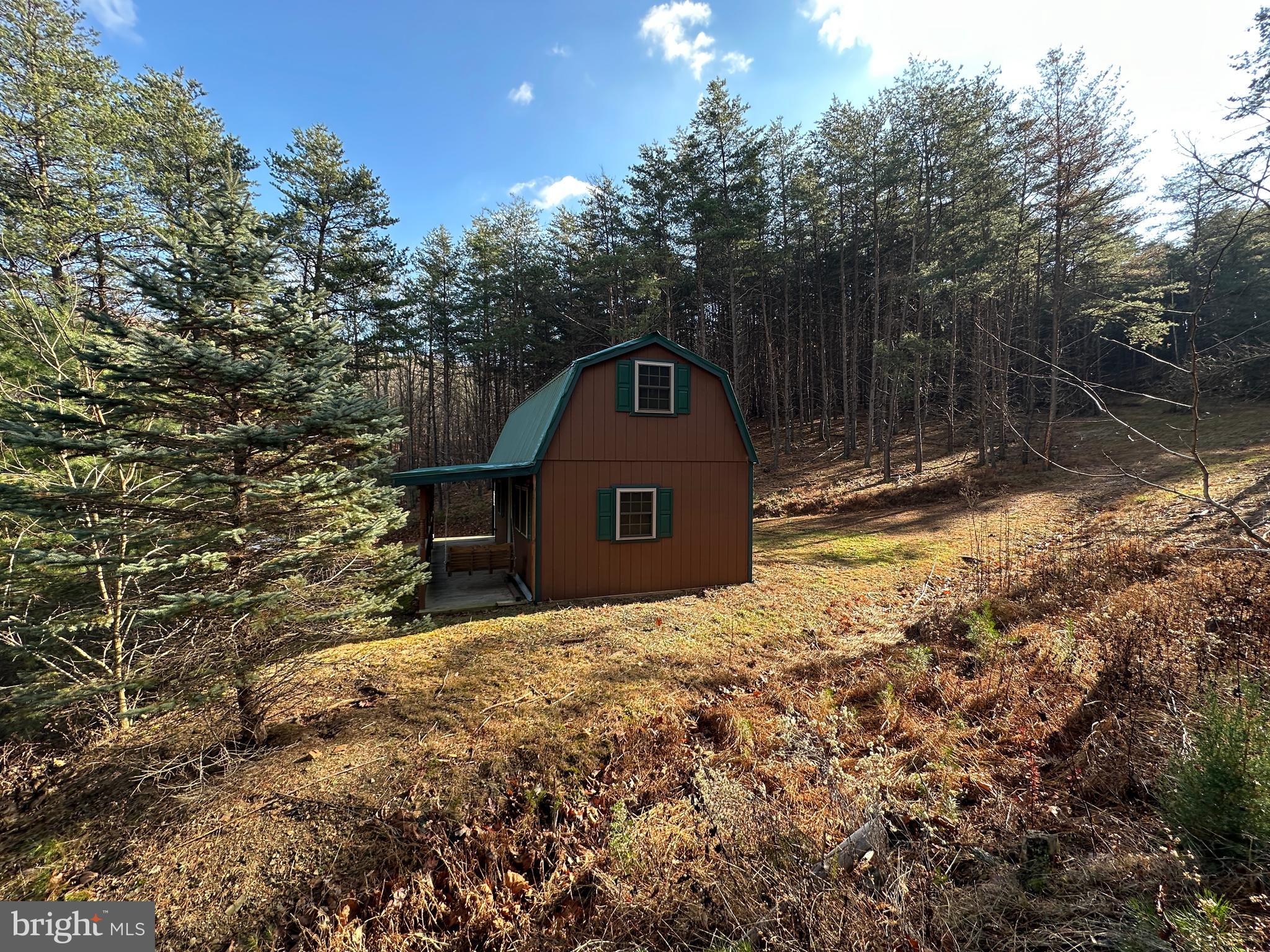 BLUFFS ON THE POTOMAC - Land