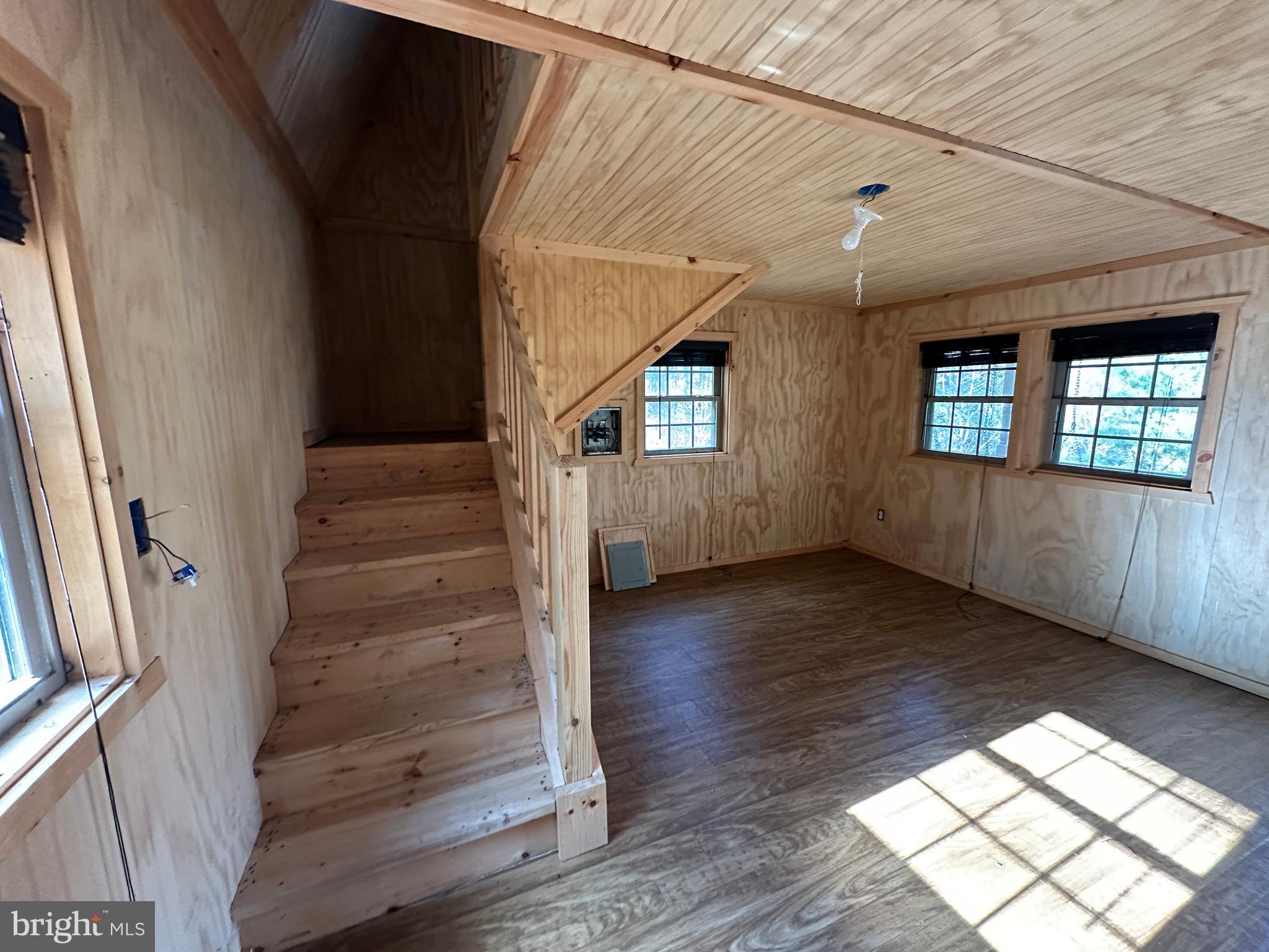 BLUFFS ON THE POTOMAC - Land