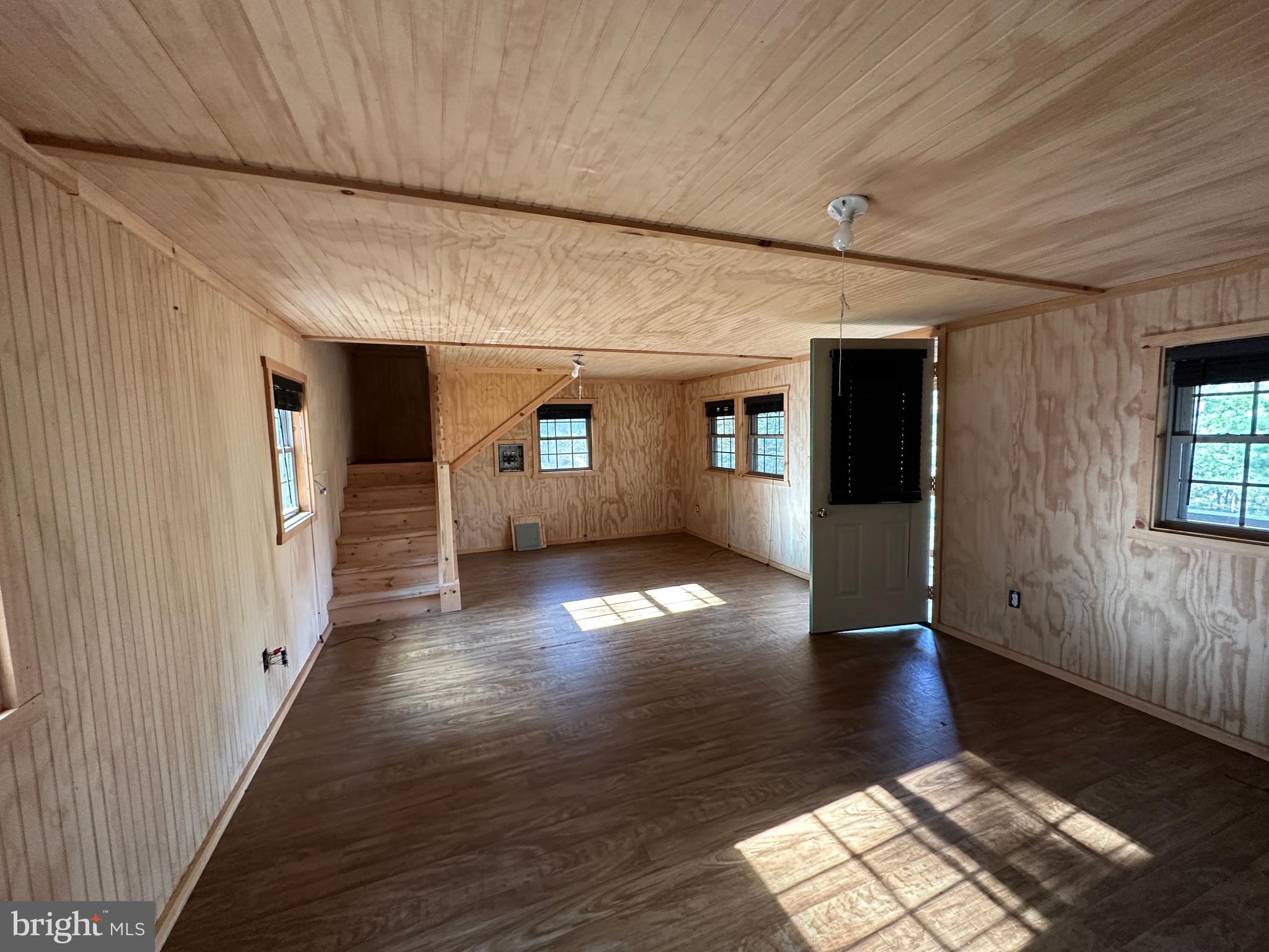 BLUFFS ON THE POTOMAC - Land