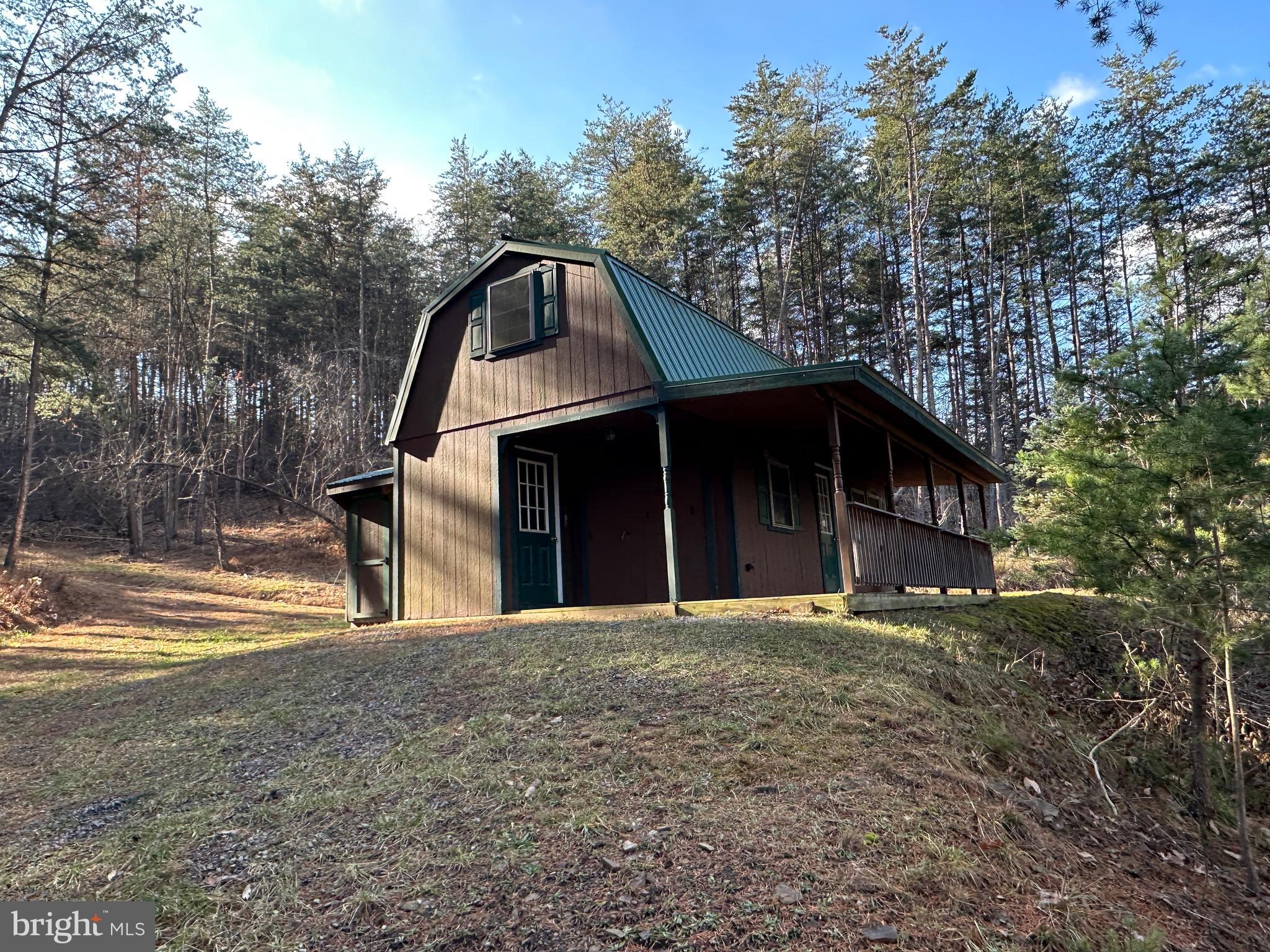 BLUFFS ON THE POTOMAC - Land