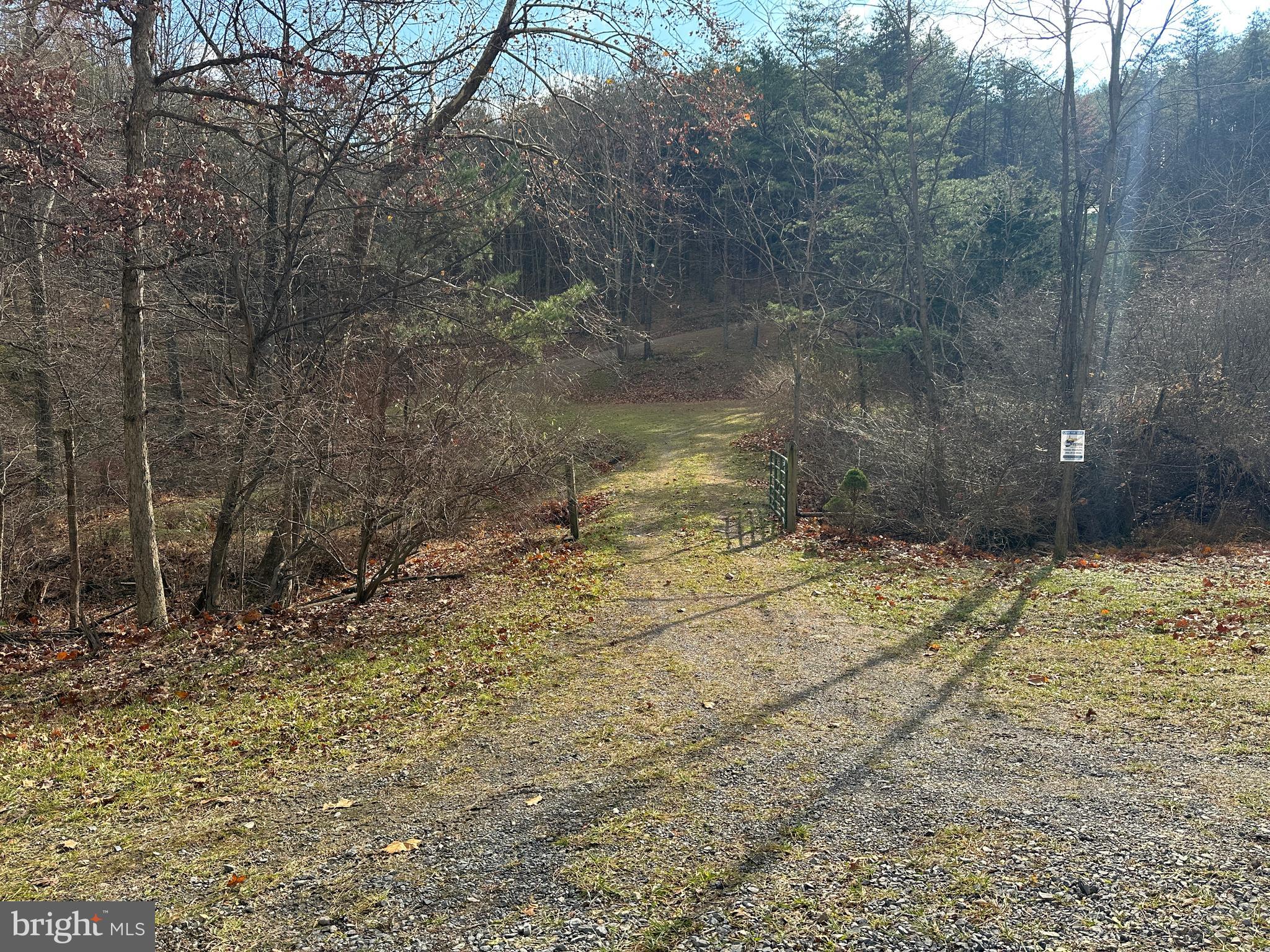 BLUFFS ON THE POTOMAC - Land