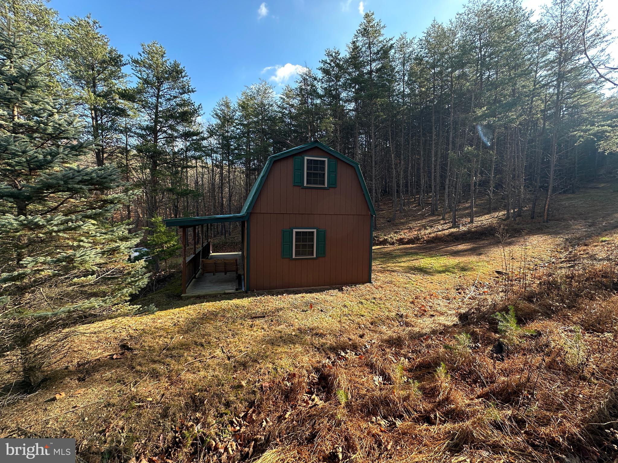 BLUFFS ON THE POTOMAC - Land