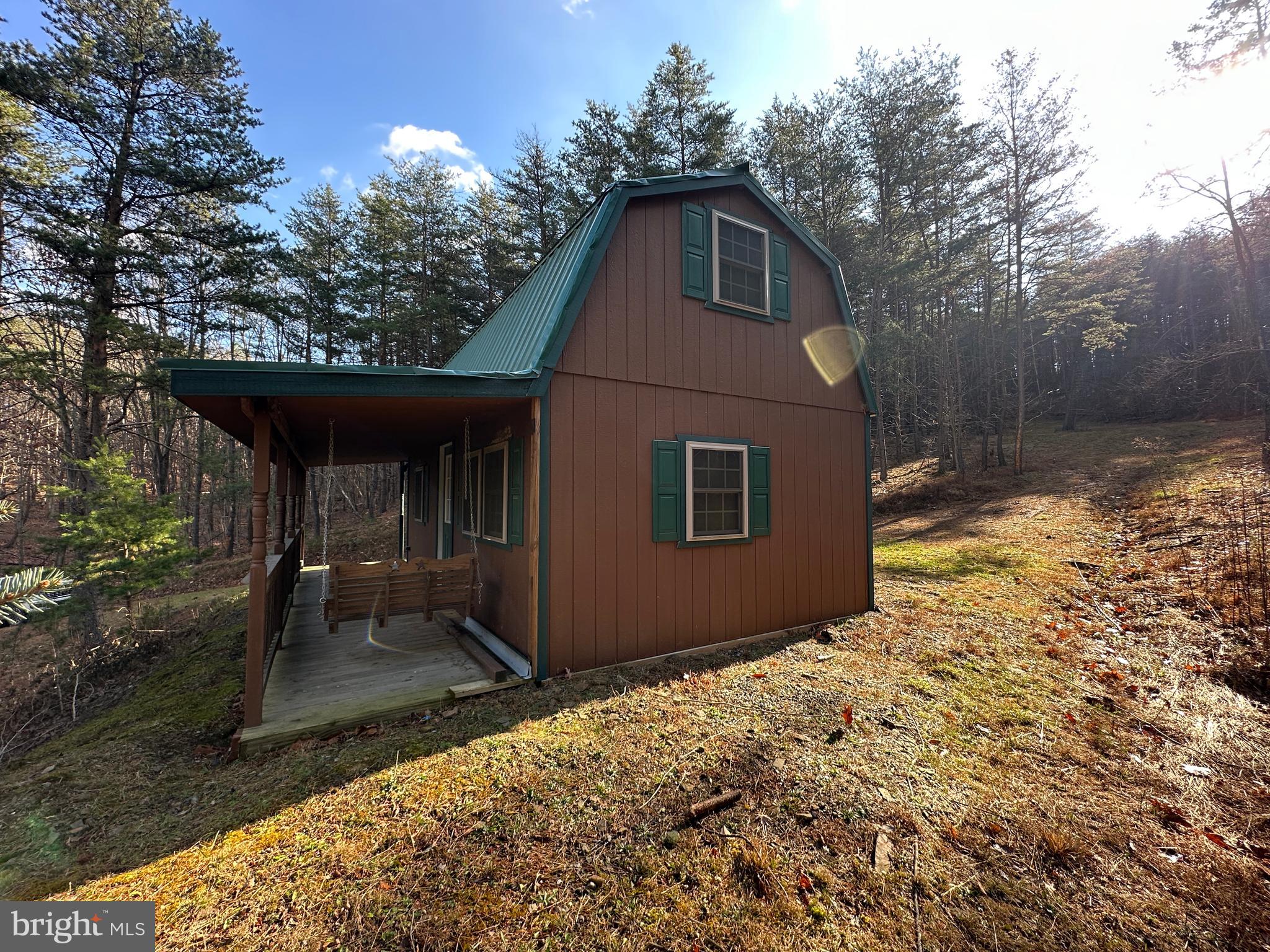 BLUFFS ON THE POTOMAC - Land