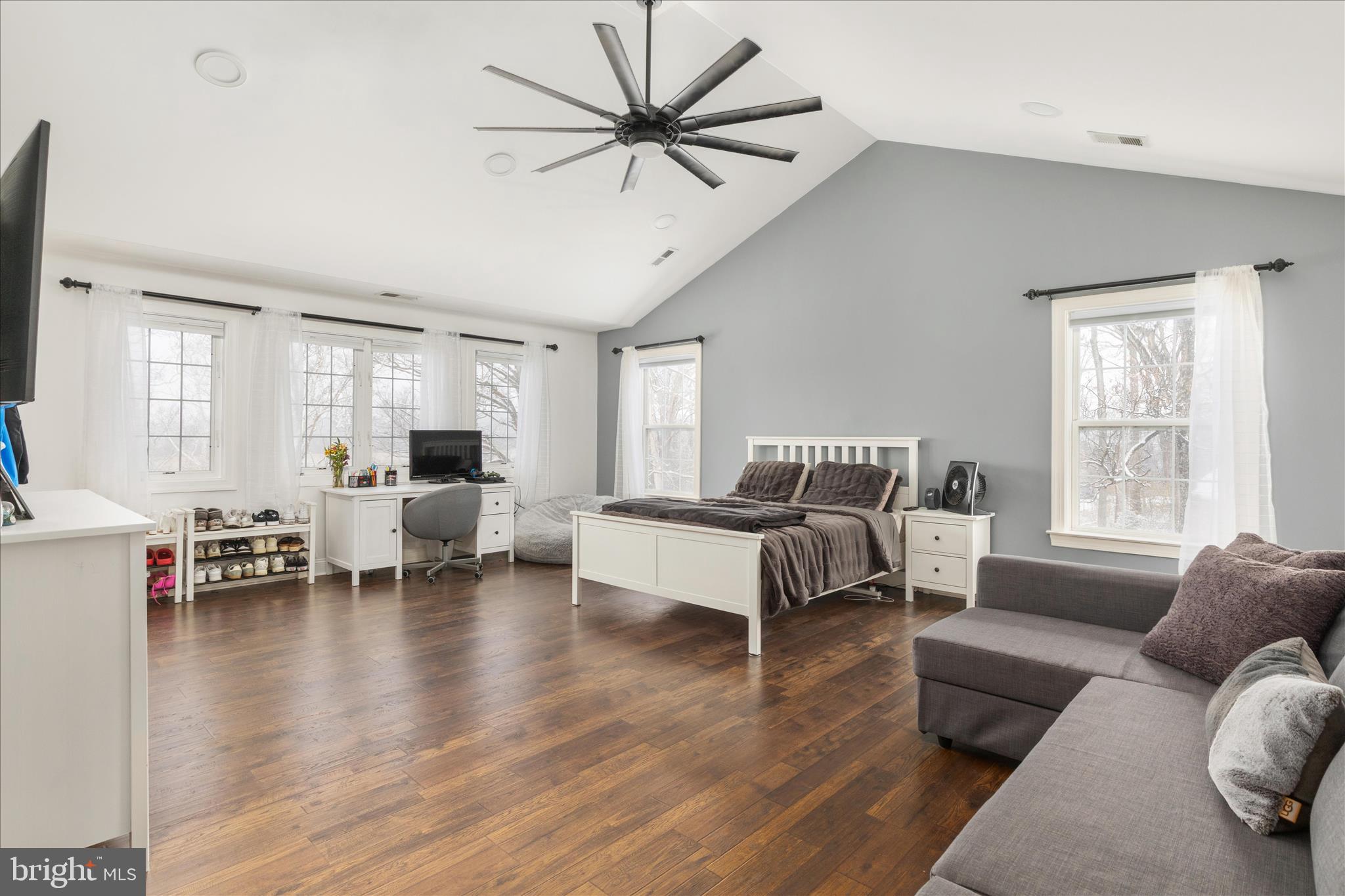 HEDGEBROOK HILLS - Residential