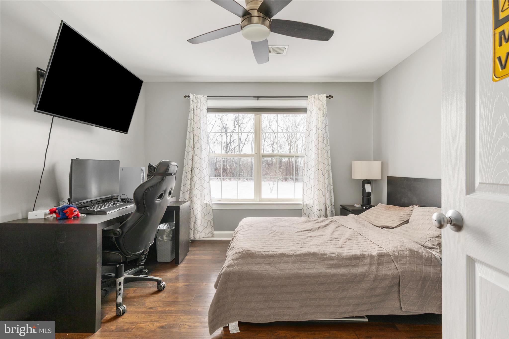 HEDGEBROOK HILLS - Residential