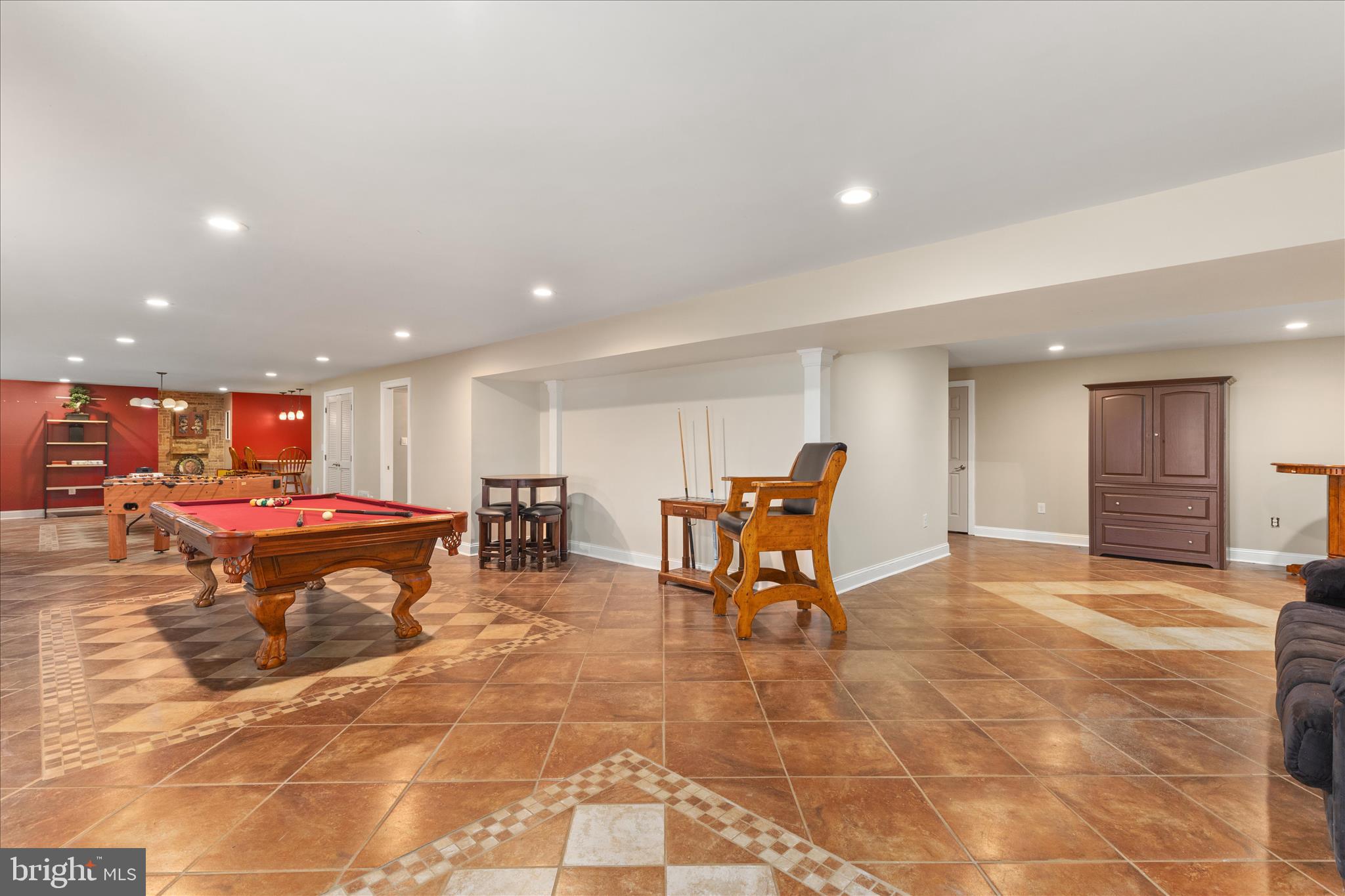 HEDGEBROOK HILLS - Residential