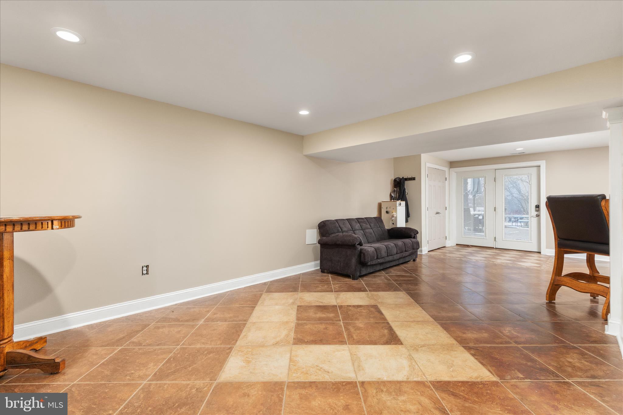 HEDGEBROOK HILLS - Residential