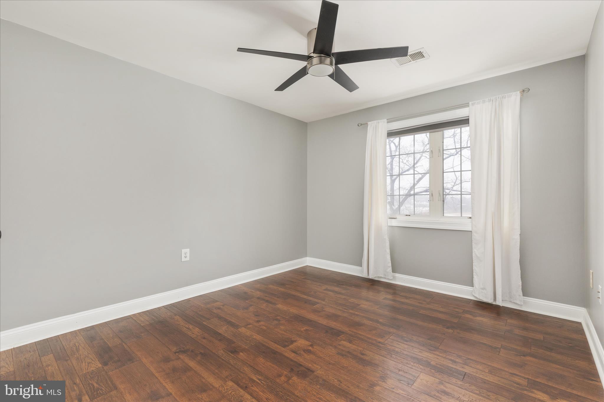 HEDGEBROOK HILLS - Residential