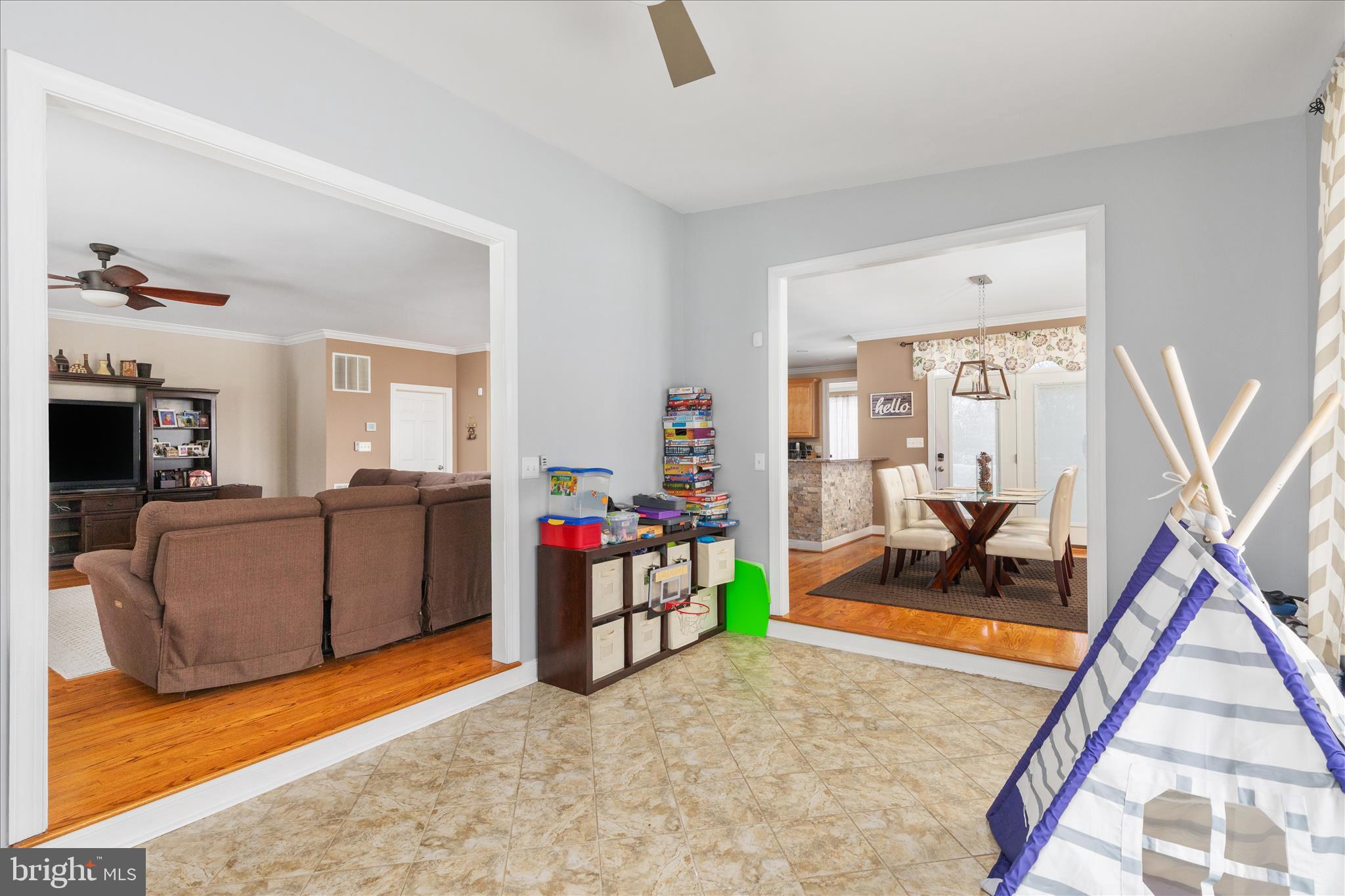 HEDGEBROOK HILLS - Residential