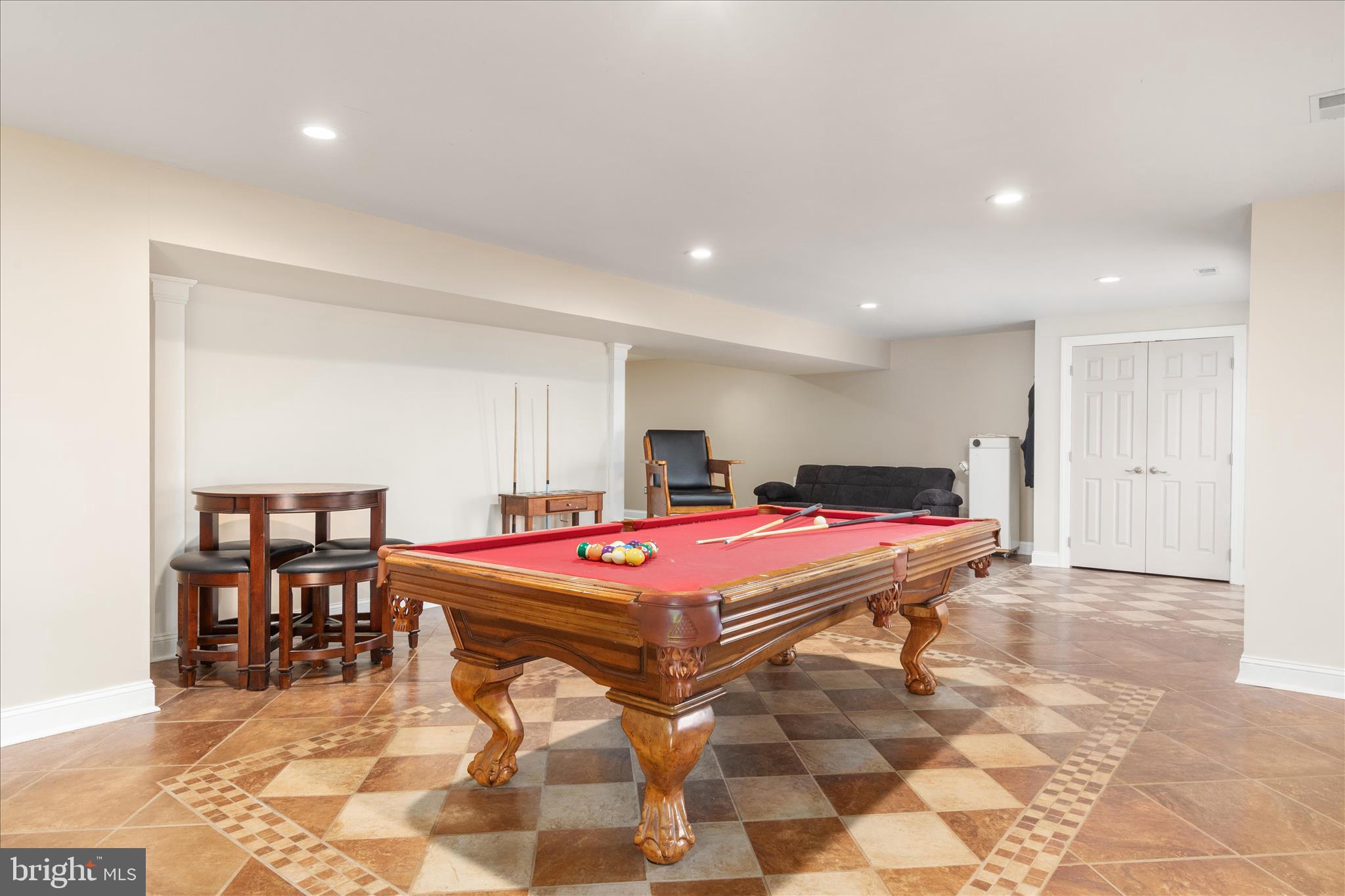 HEDGEBROOK HILLS - Residential