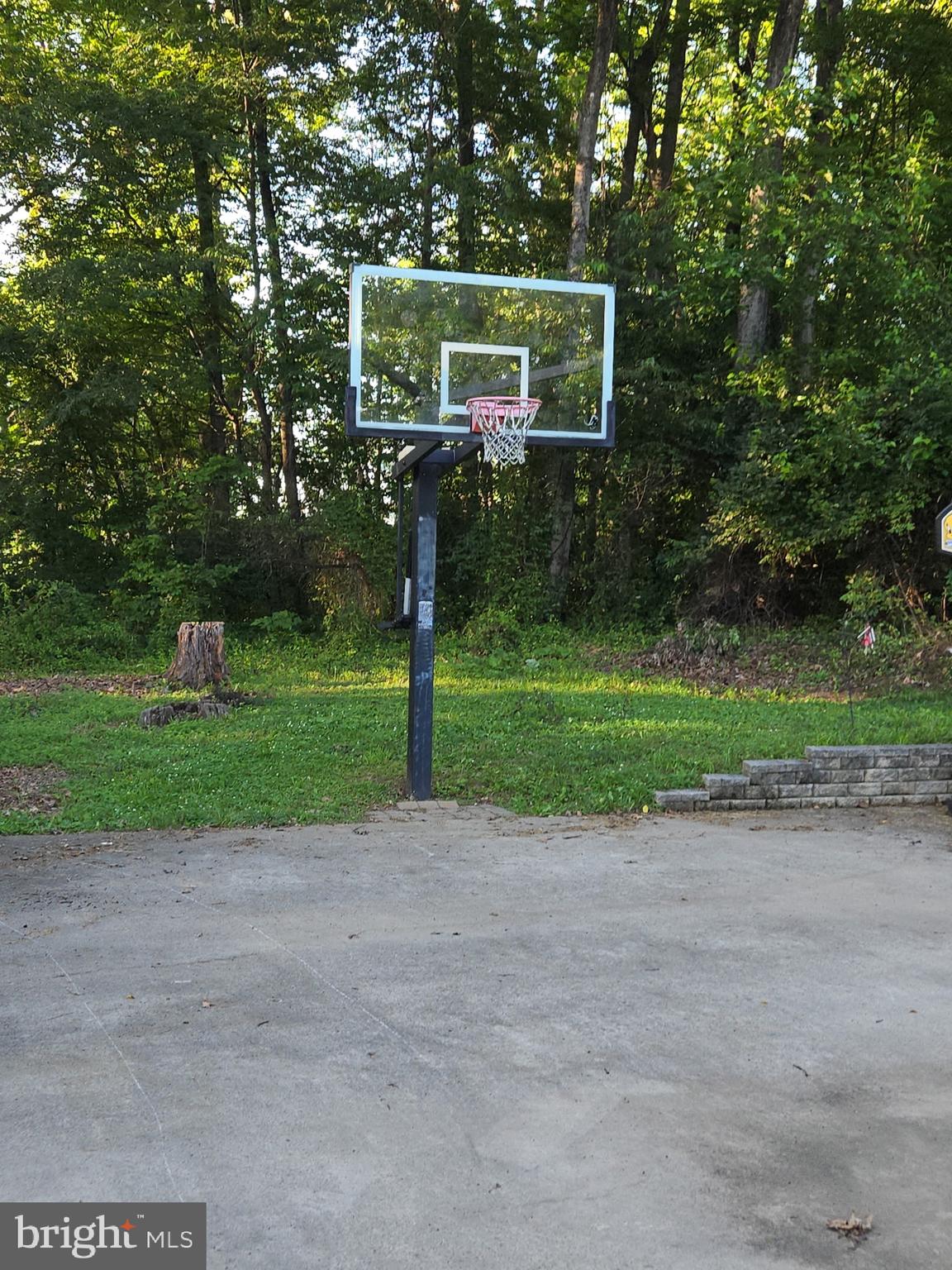 HEDGEBROOK HILLS - Residential