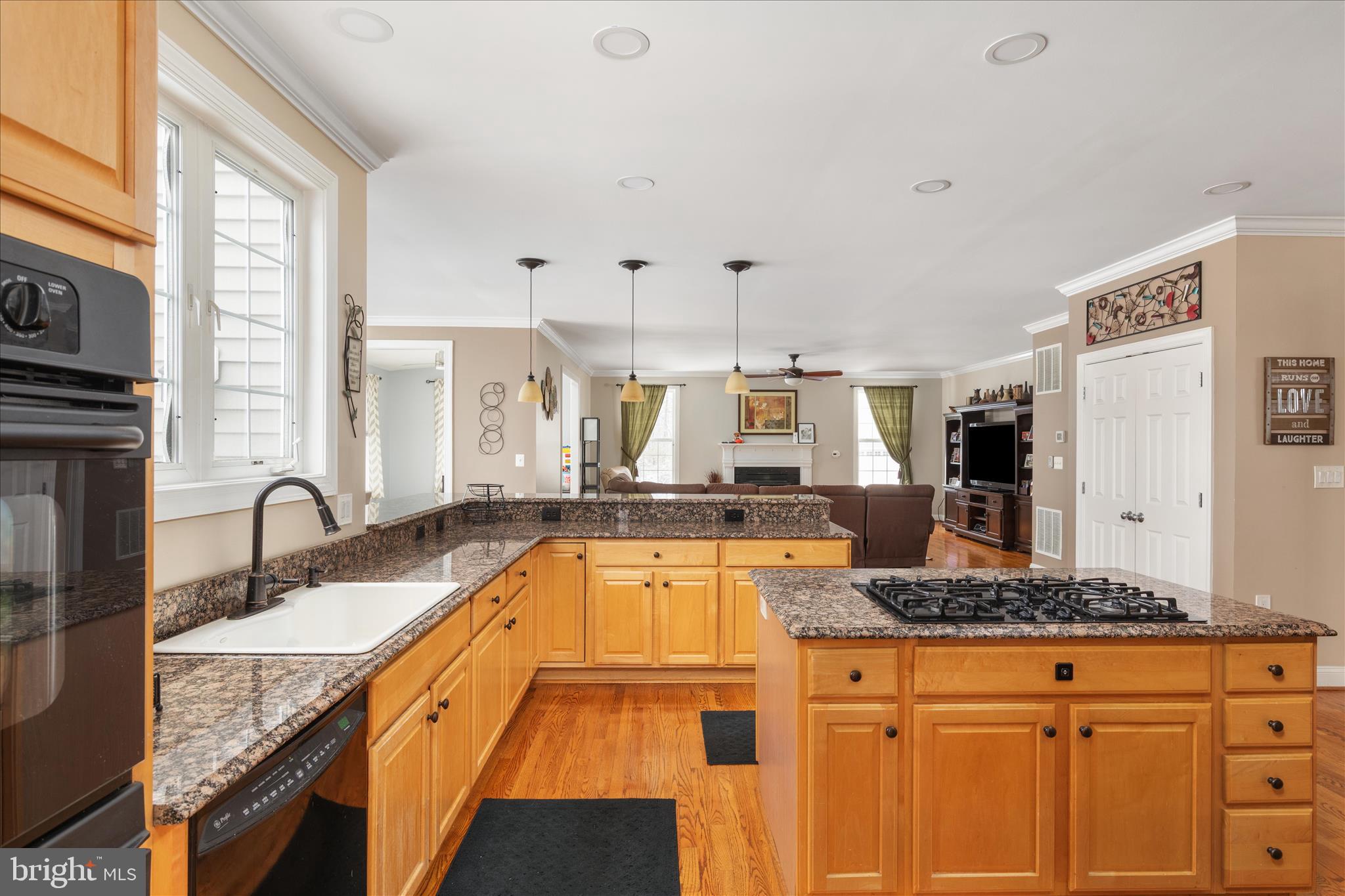 HEDGEBROOK HILLS - Residential