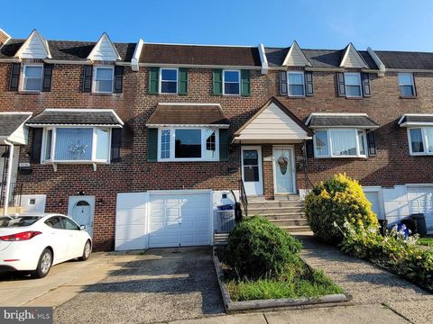 Townhouse For Sale - 3654 Genesee Drive<br/> PHILADELPHIA, PA 19154