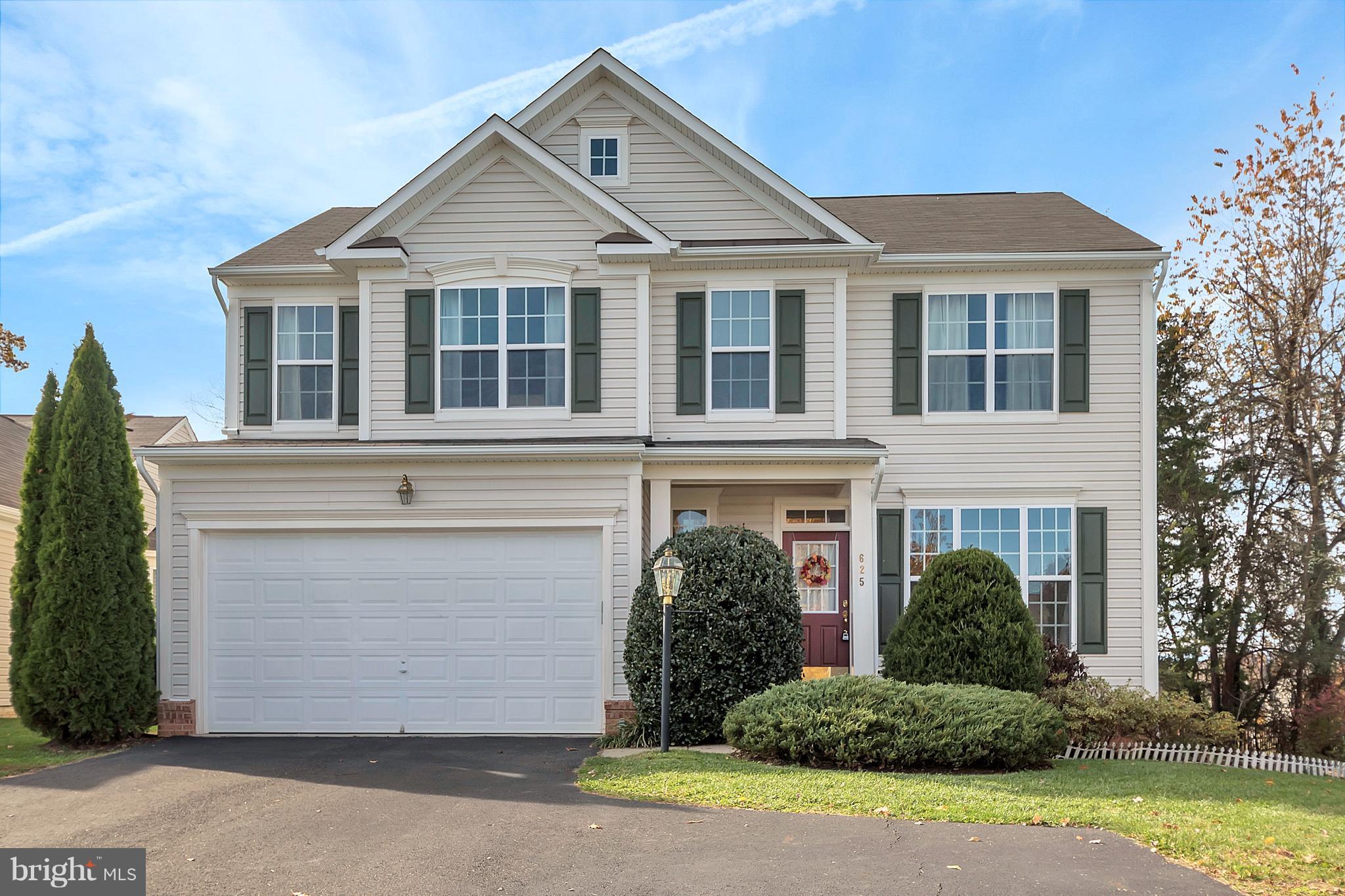 HOMEPLACE ON PELHAMS REACH - Residential