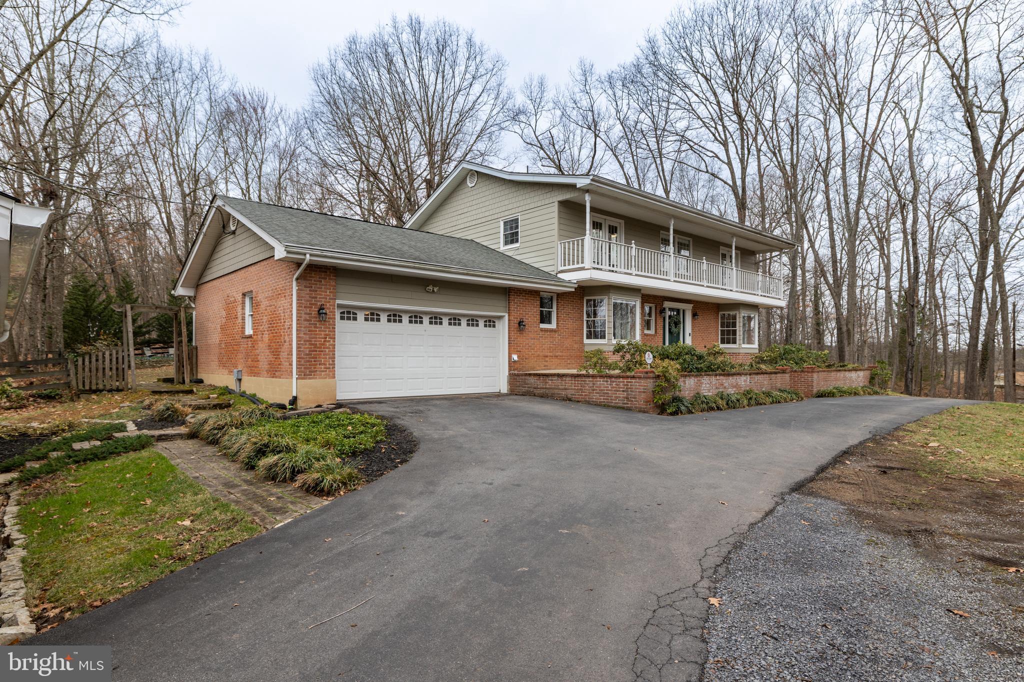 405 SPRING VALLEY DRIVE