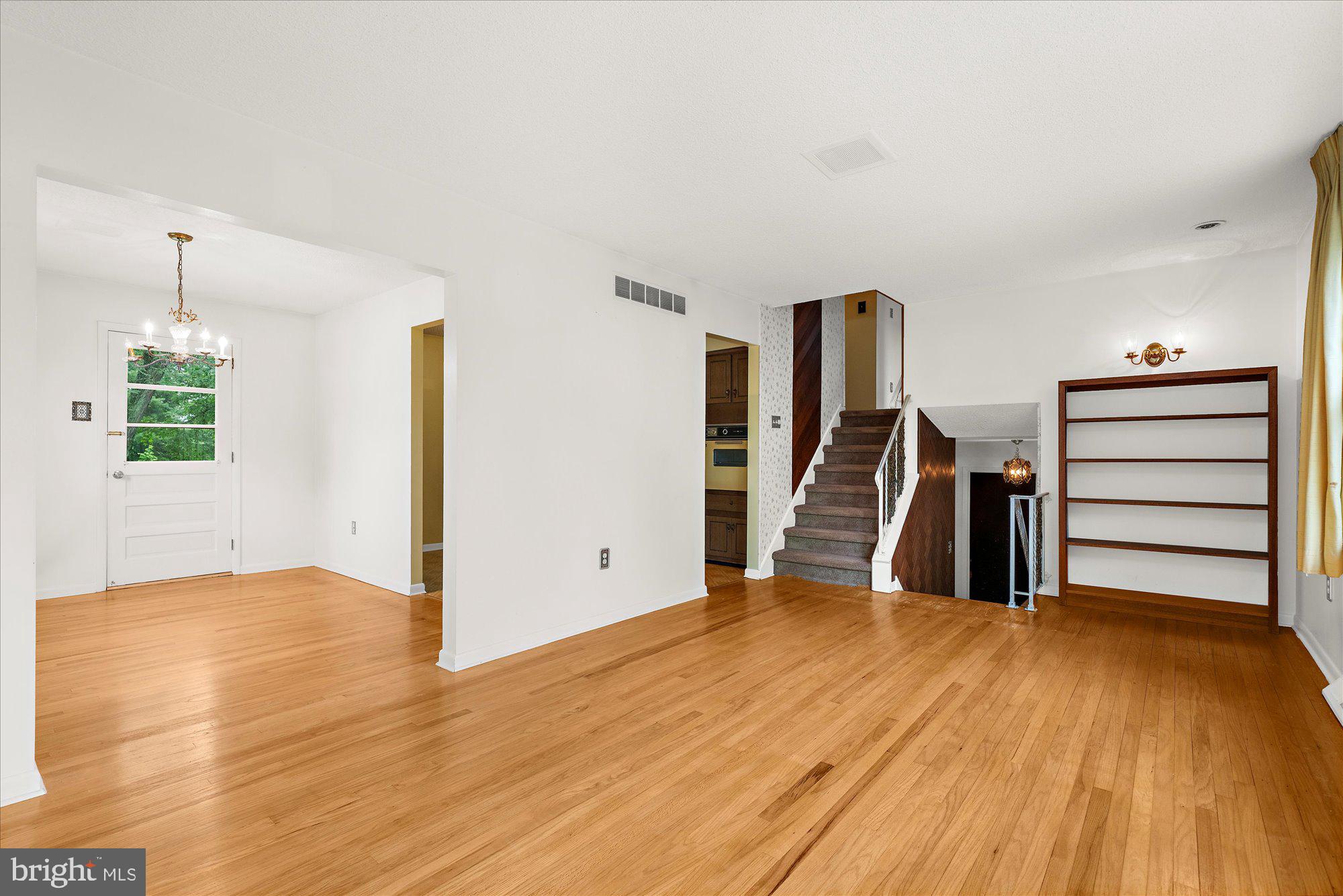 618 WEIKEL ROAD