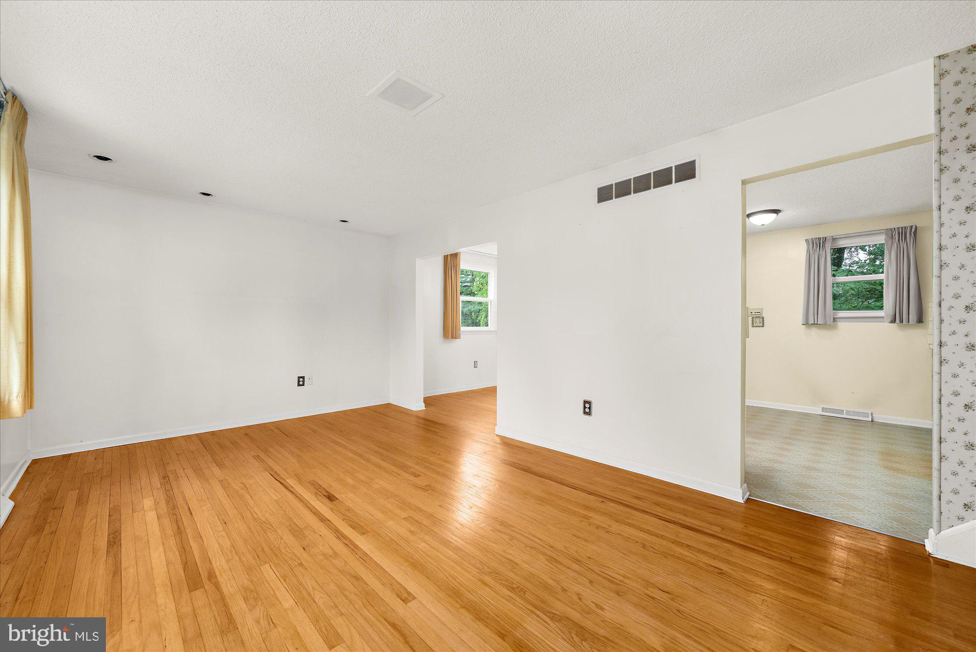 618 WEIKEL ROAD