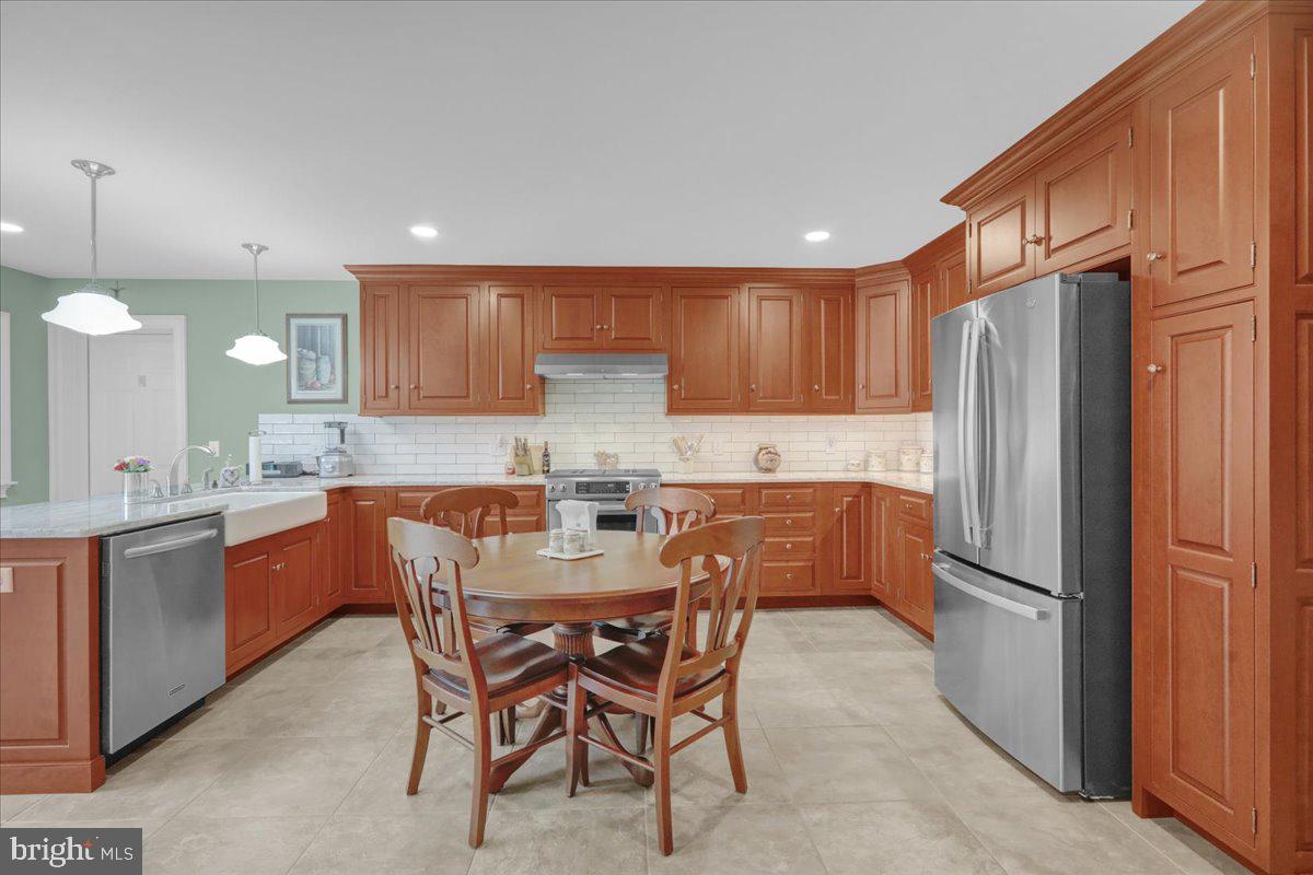 WHITFIELD - Residential