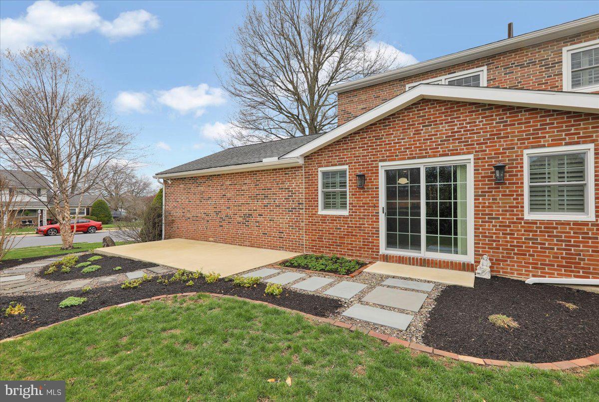 WHITFIELD - Residential