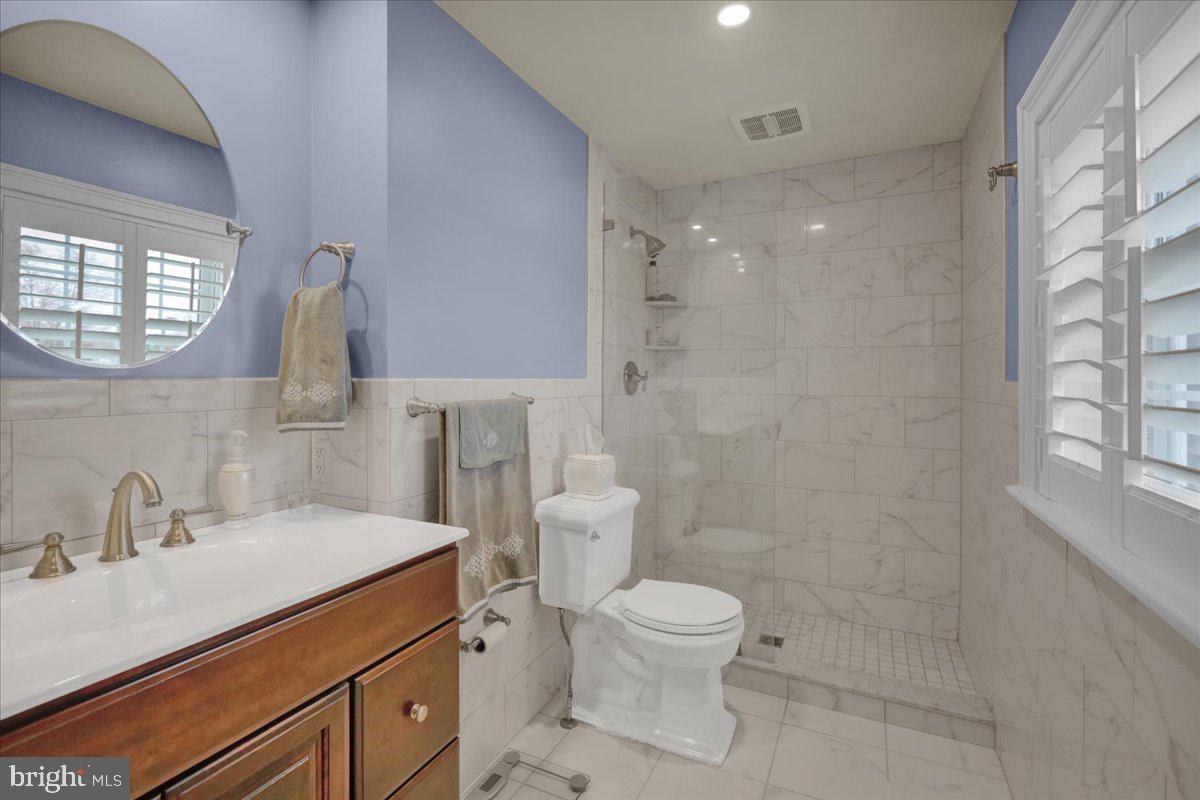 WHITFIELD - Residential