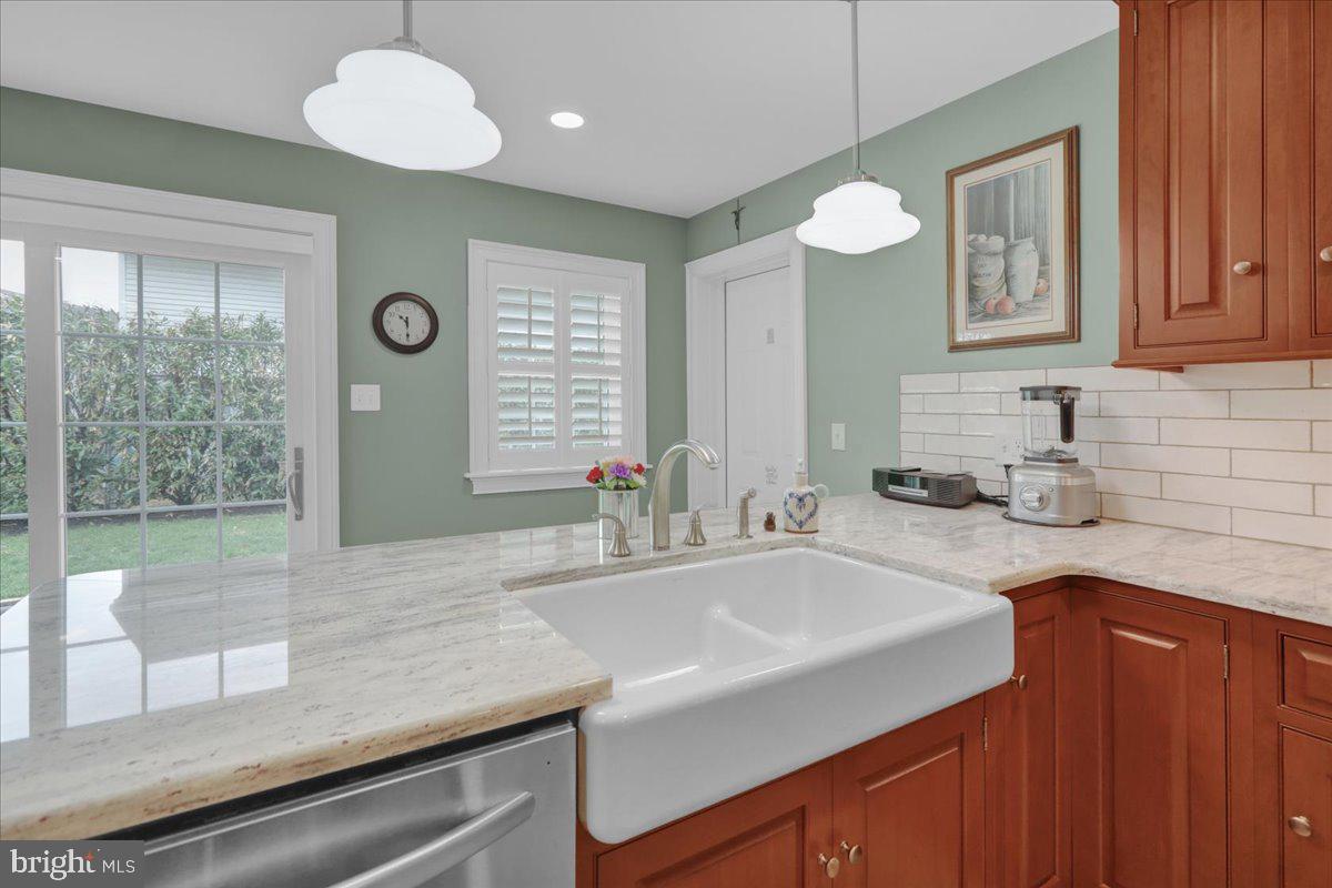 WHITFIELD - Residential