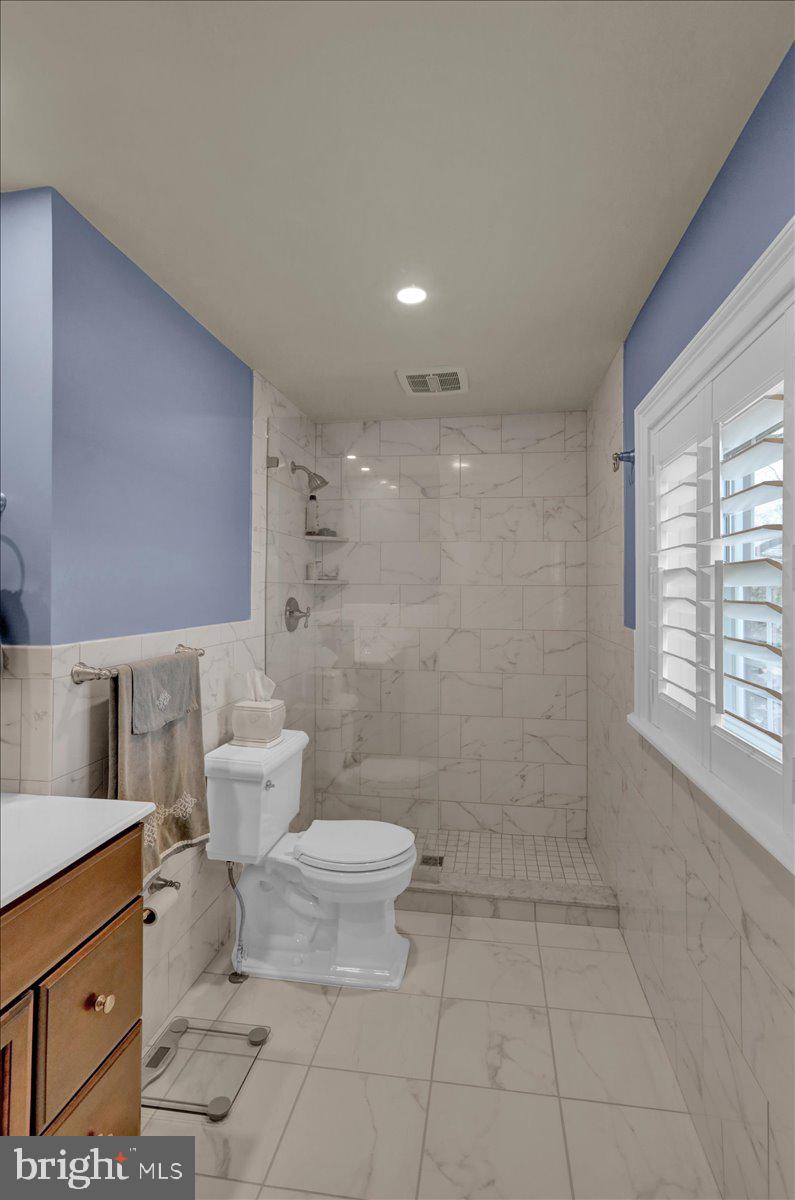 WHITFIELD - Residential