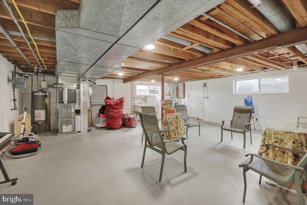 WHITFIELD - Residential