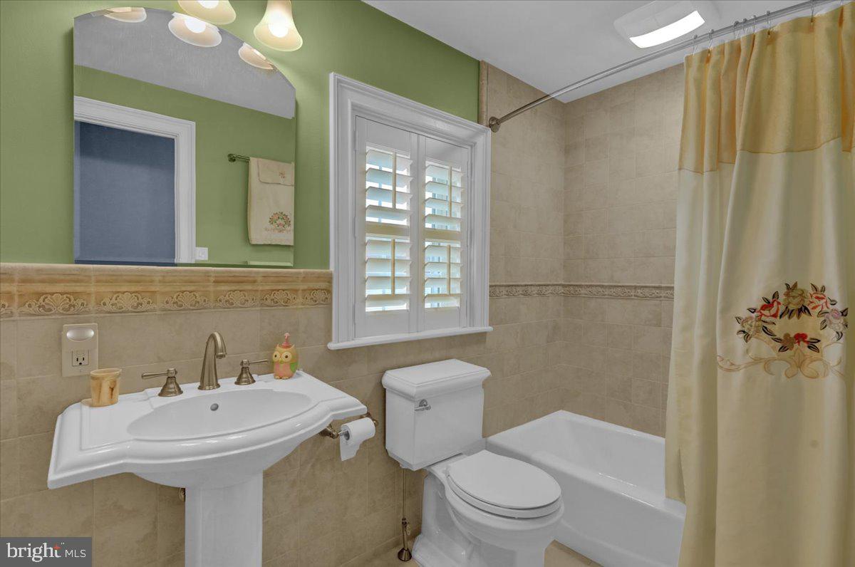 WHITFIELD - Residential