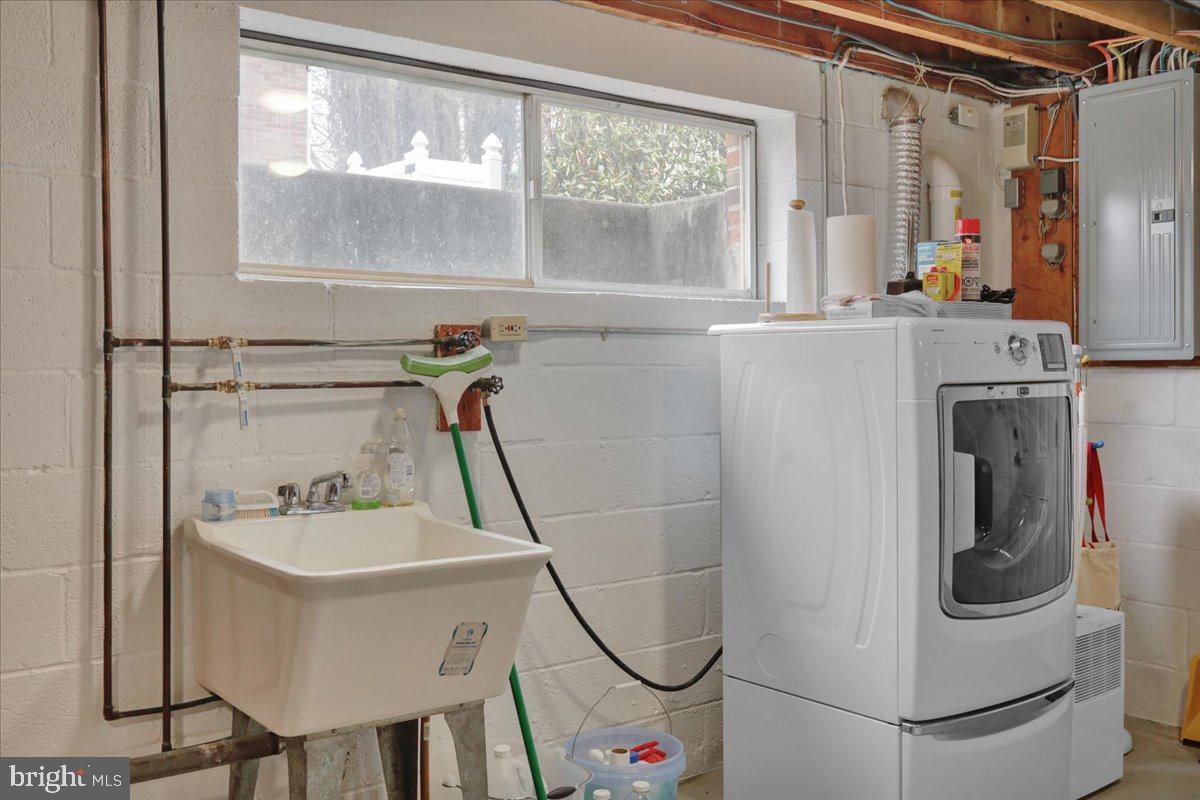 WHITFIELD - Residential