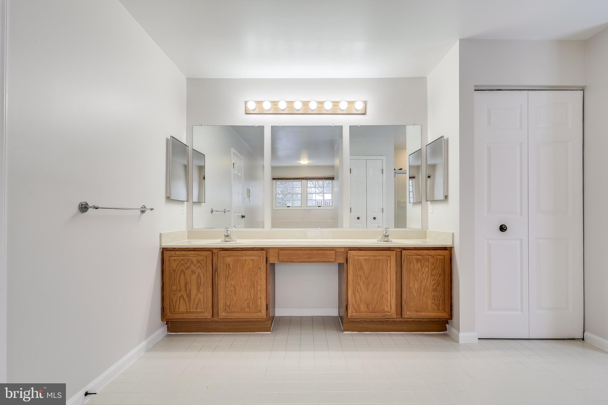 CENTENNIAL MANOR - Residential