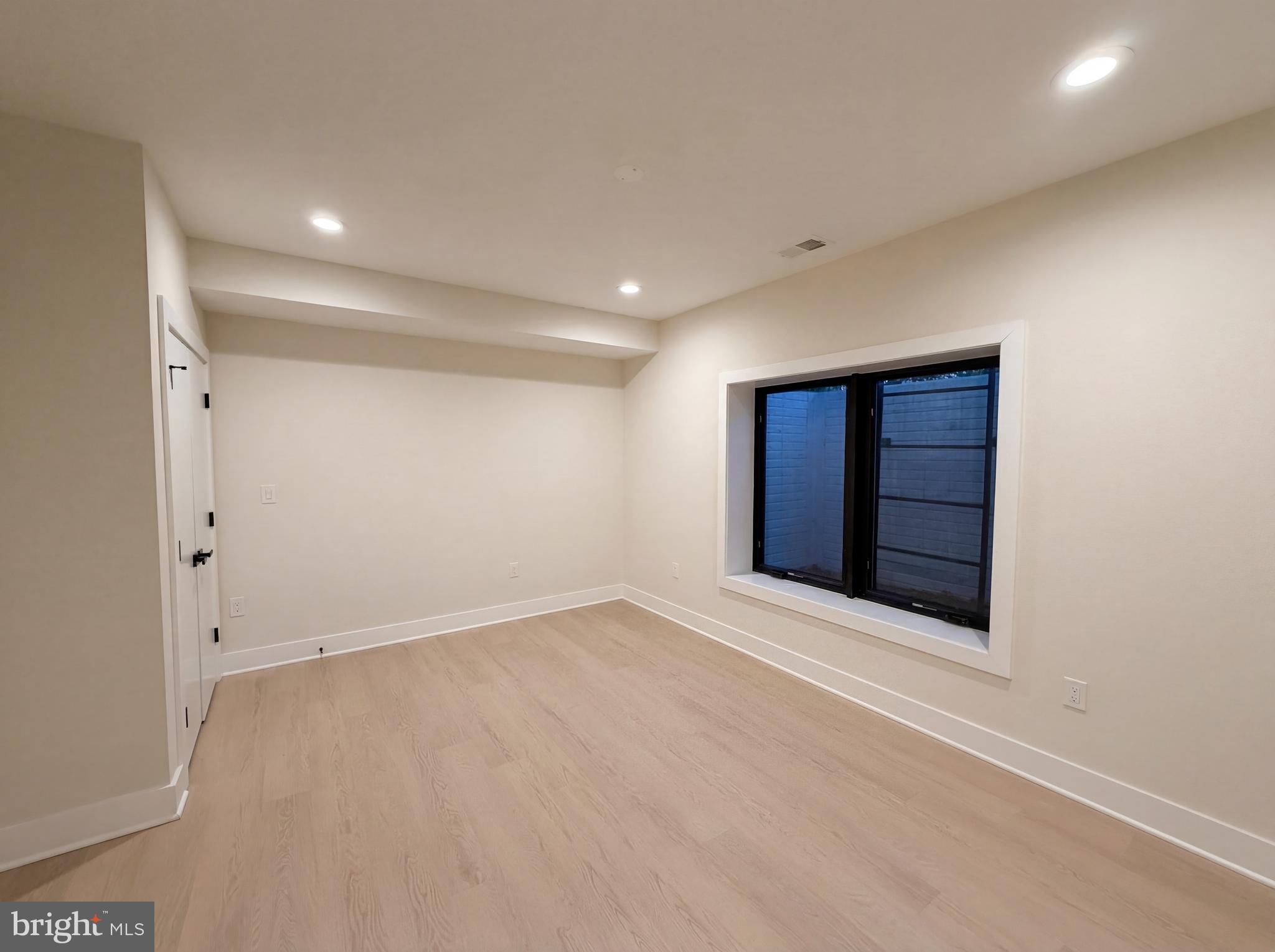 WILLET HEIGHTS - Residential