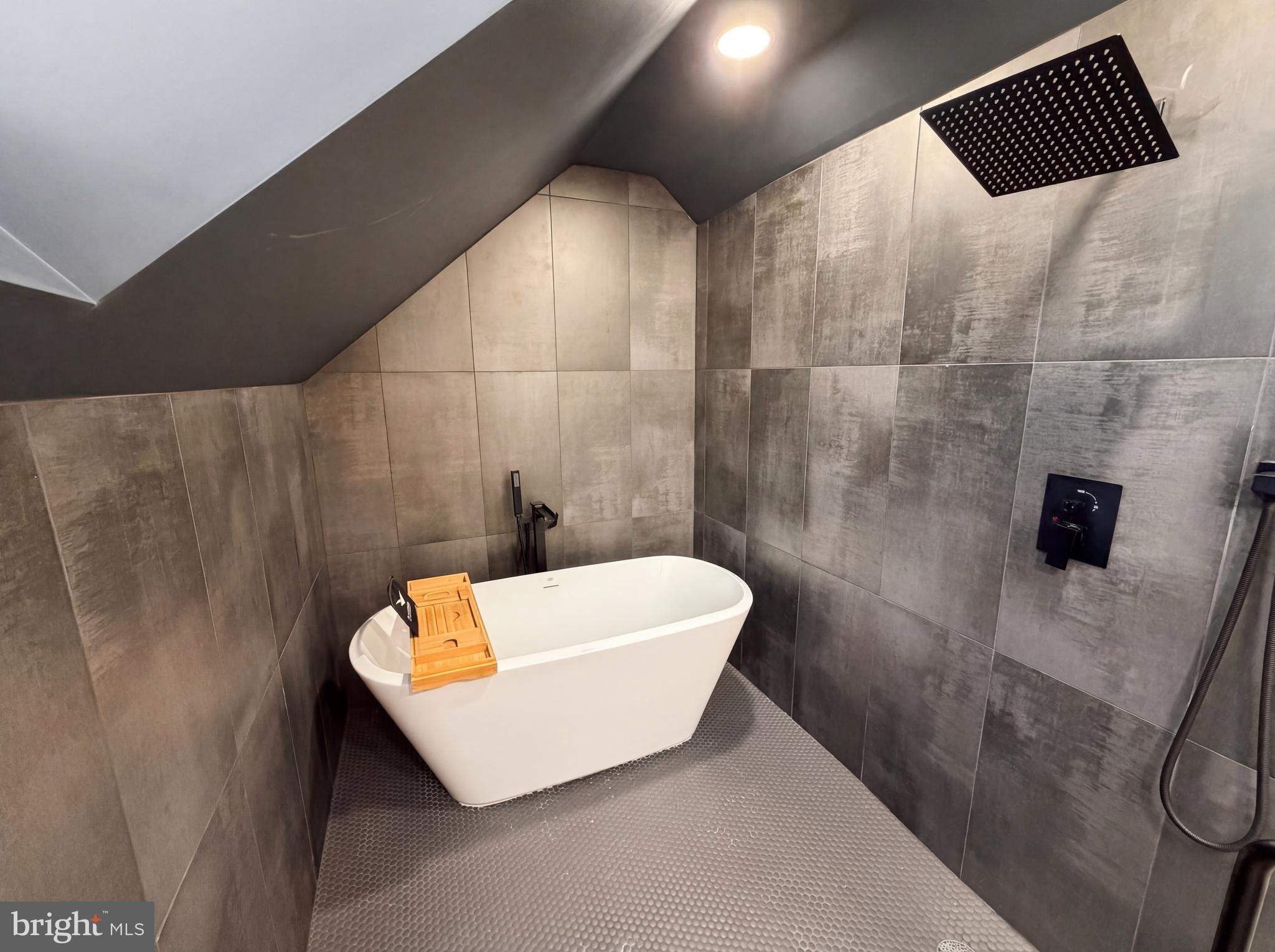 WILLET HEIGHTS - Residential