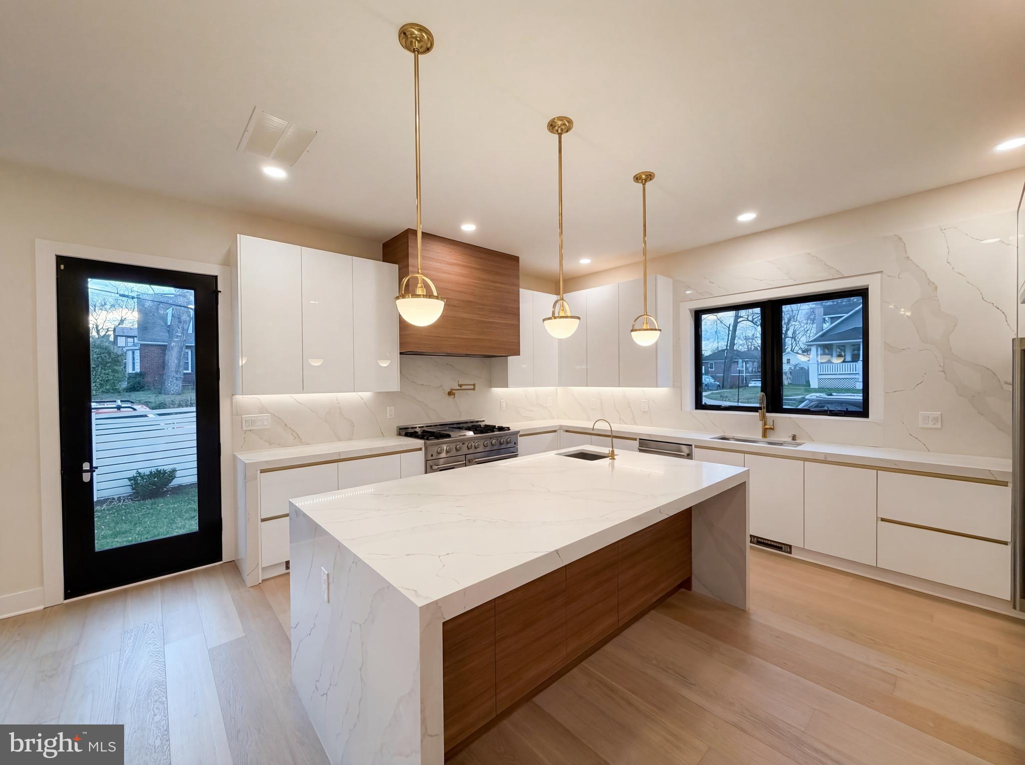 WILLET HEIGHTS - Residential