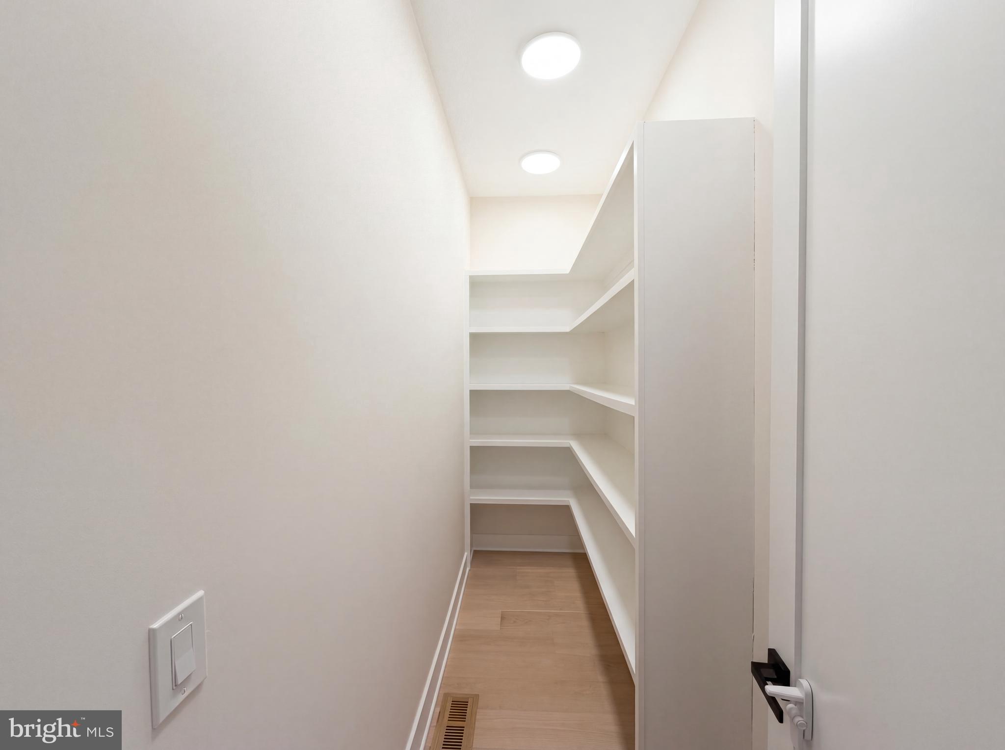 WILLET HEIGHTS - Residential