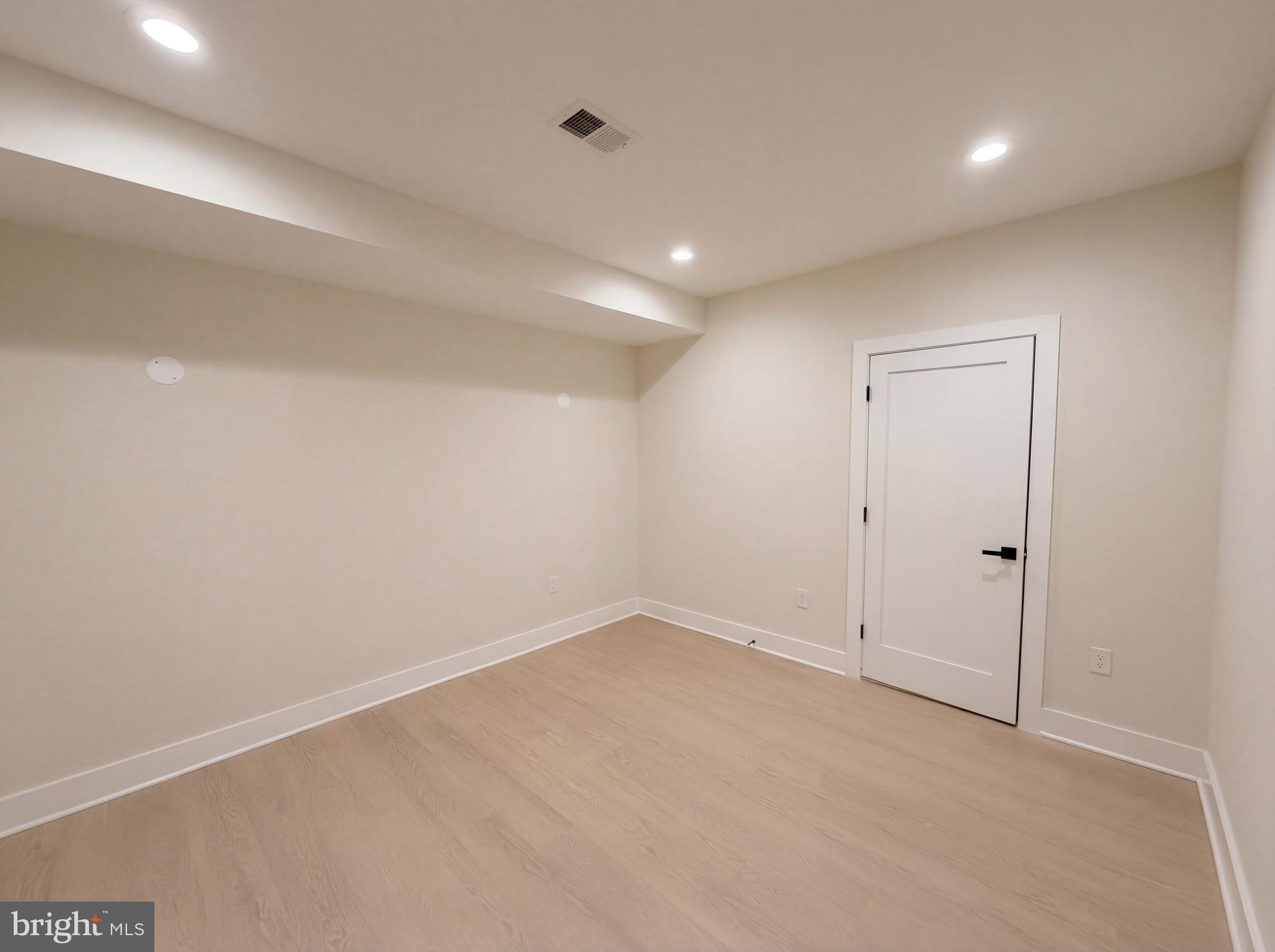 WILLET HEIGHTS - Residential