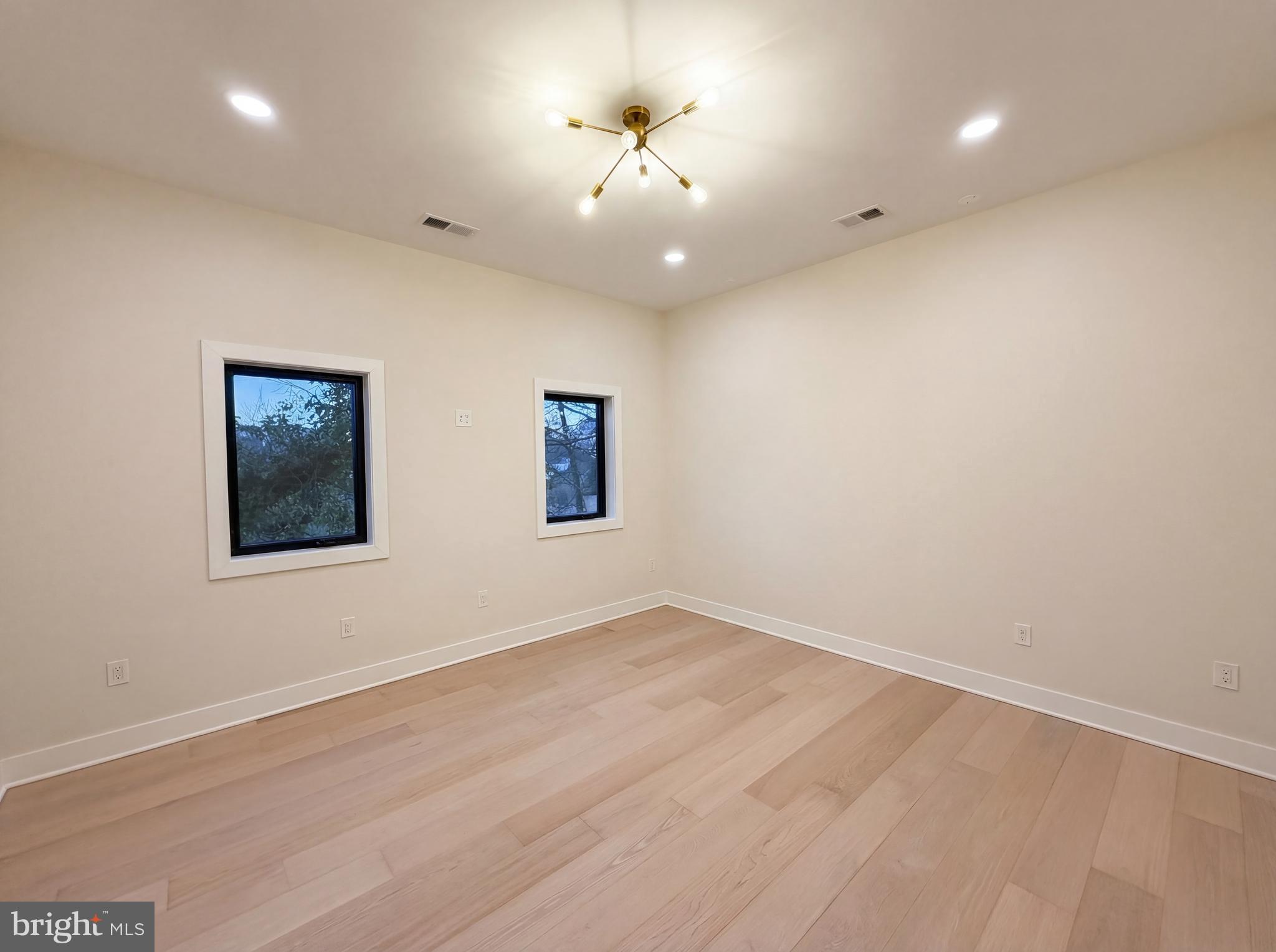 WILLET HEIGHTS - Residential