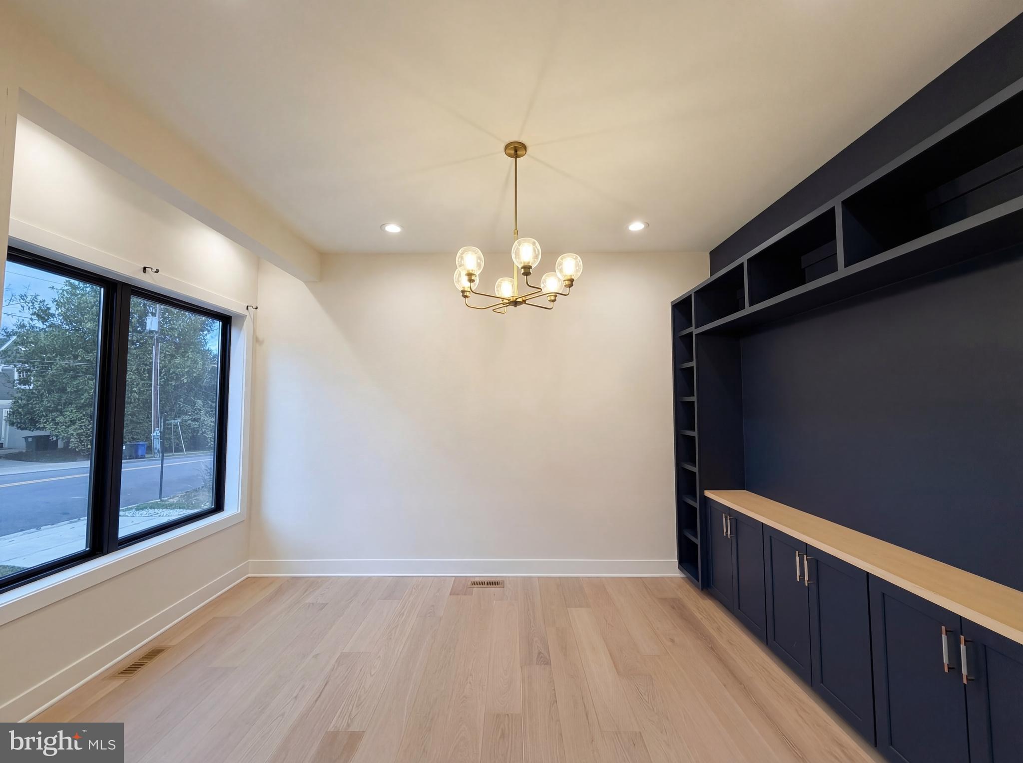 WILLET HEIGHTS - Residential